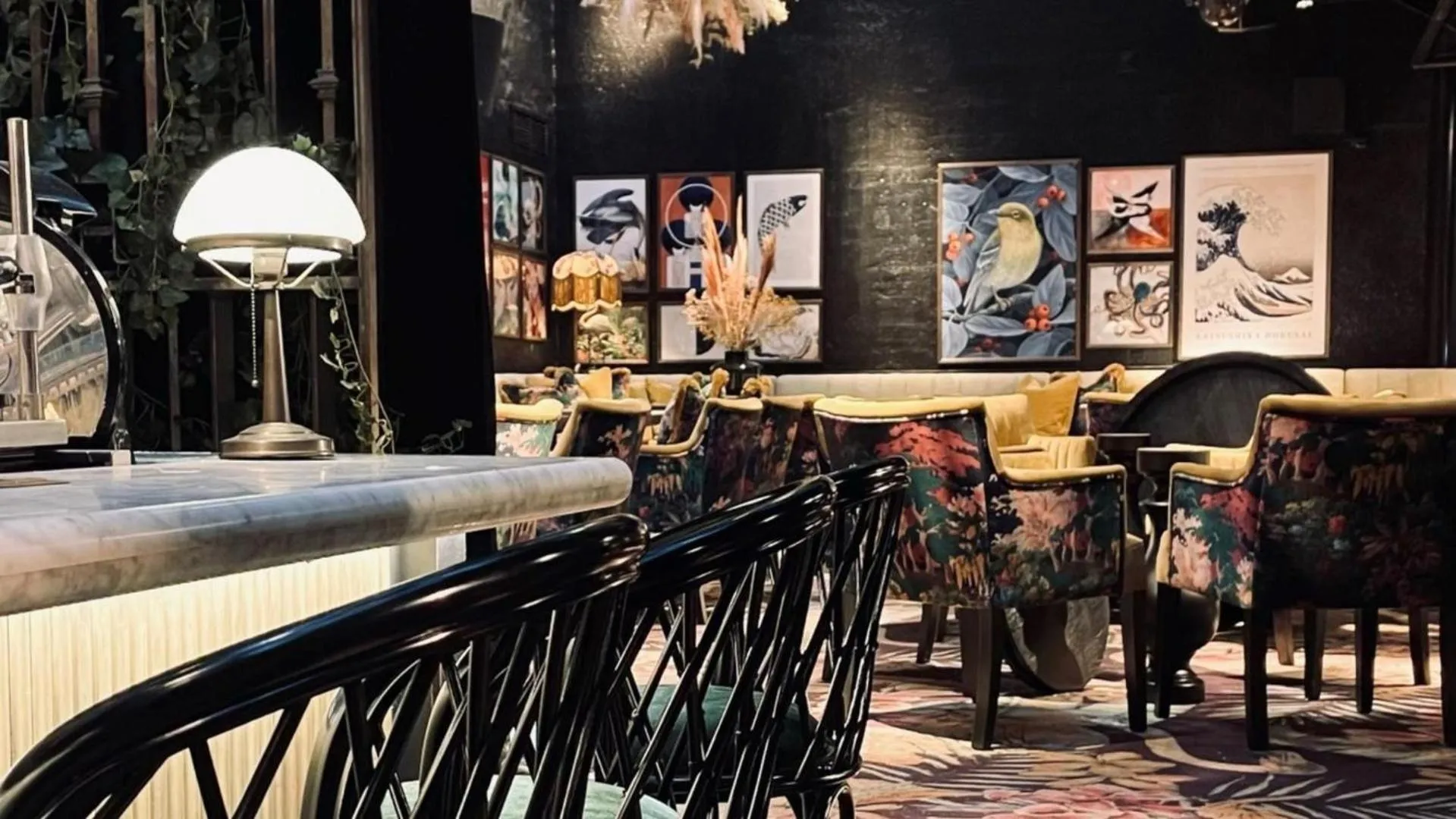 Meeting/conference room in MJ's