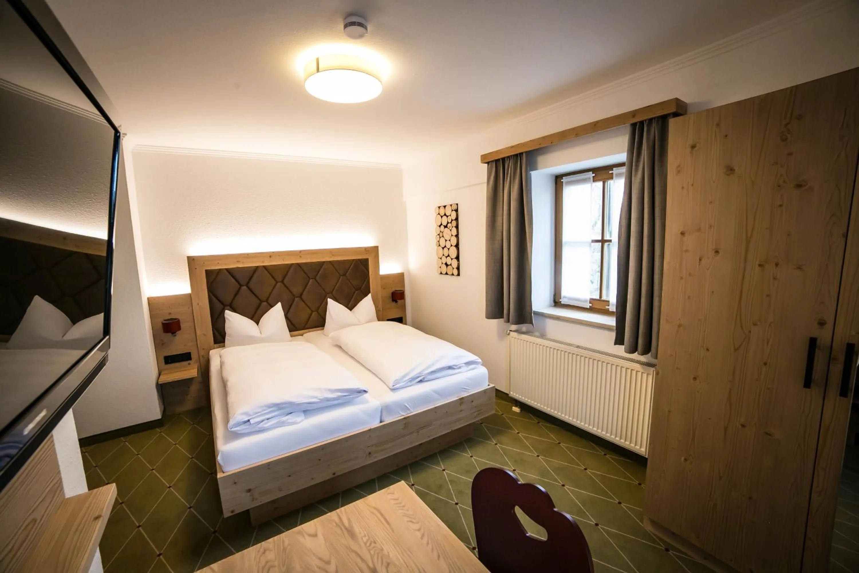 Bed in Hohenester Gasthaus & Hotel