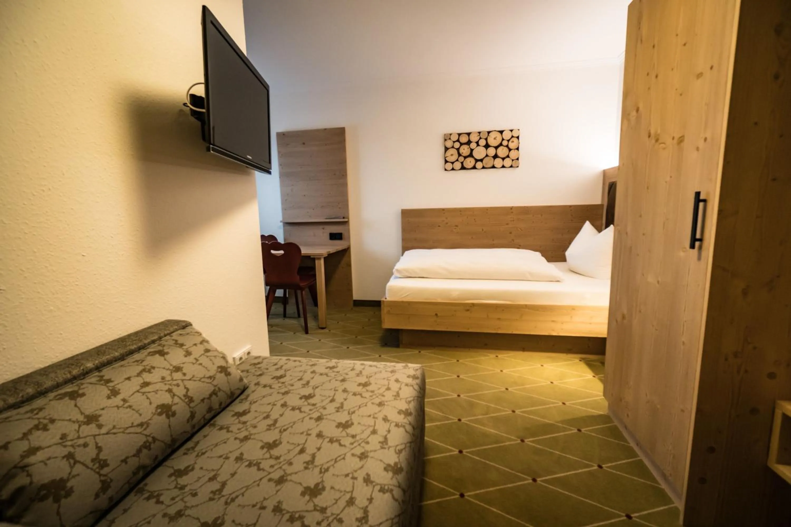 Bed in Hohenester Gasthaus & Hotel