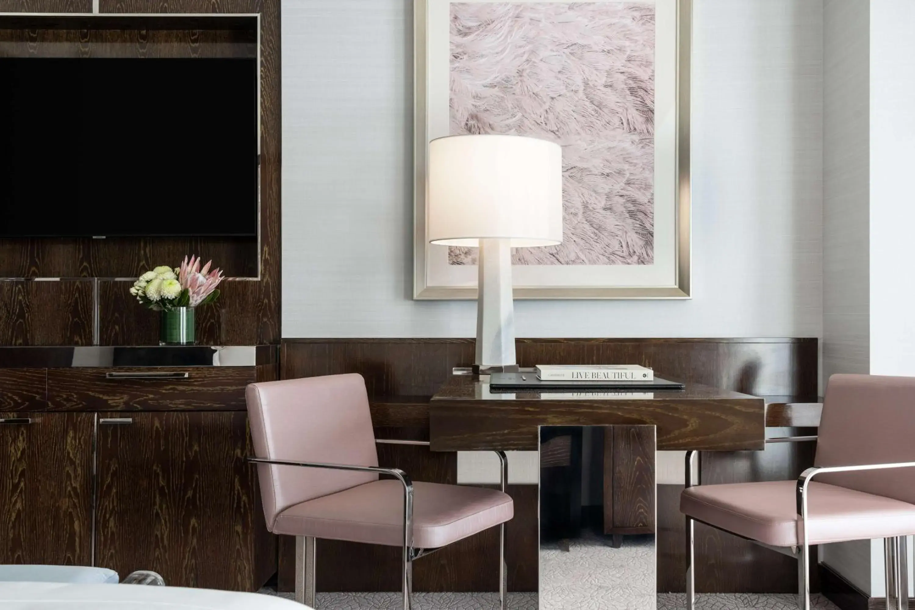 King Room with City View in Waldorf Astoria Las Vegas King Room with City View in Waldorf Astoria Las Vegas