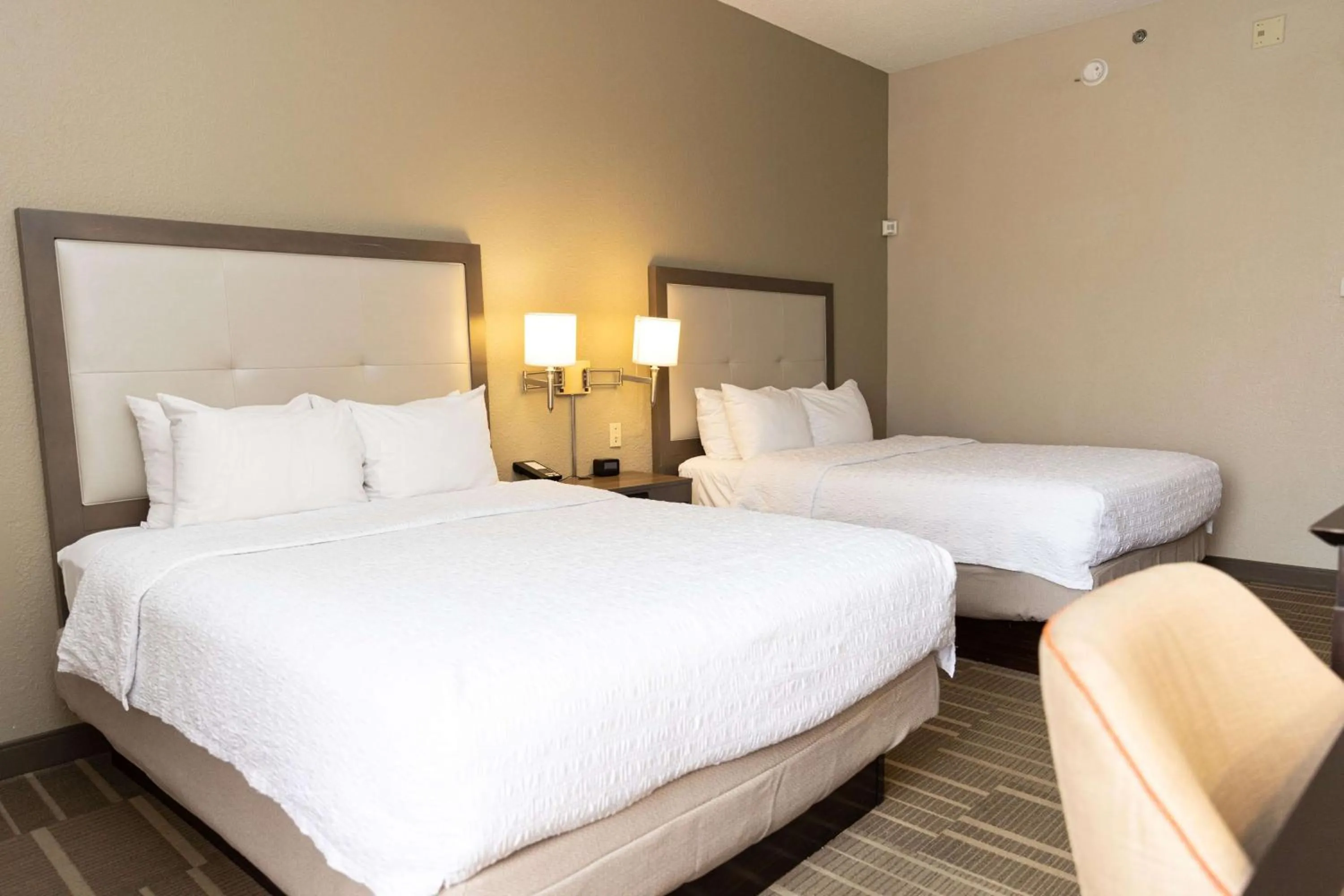 Bed in Hampton Inn Hammond