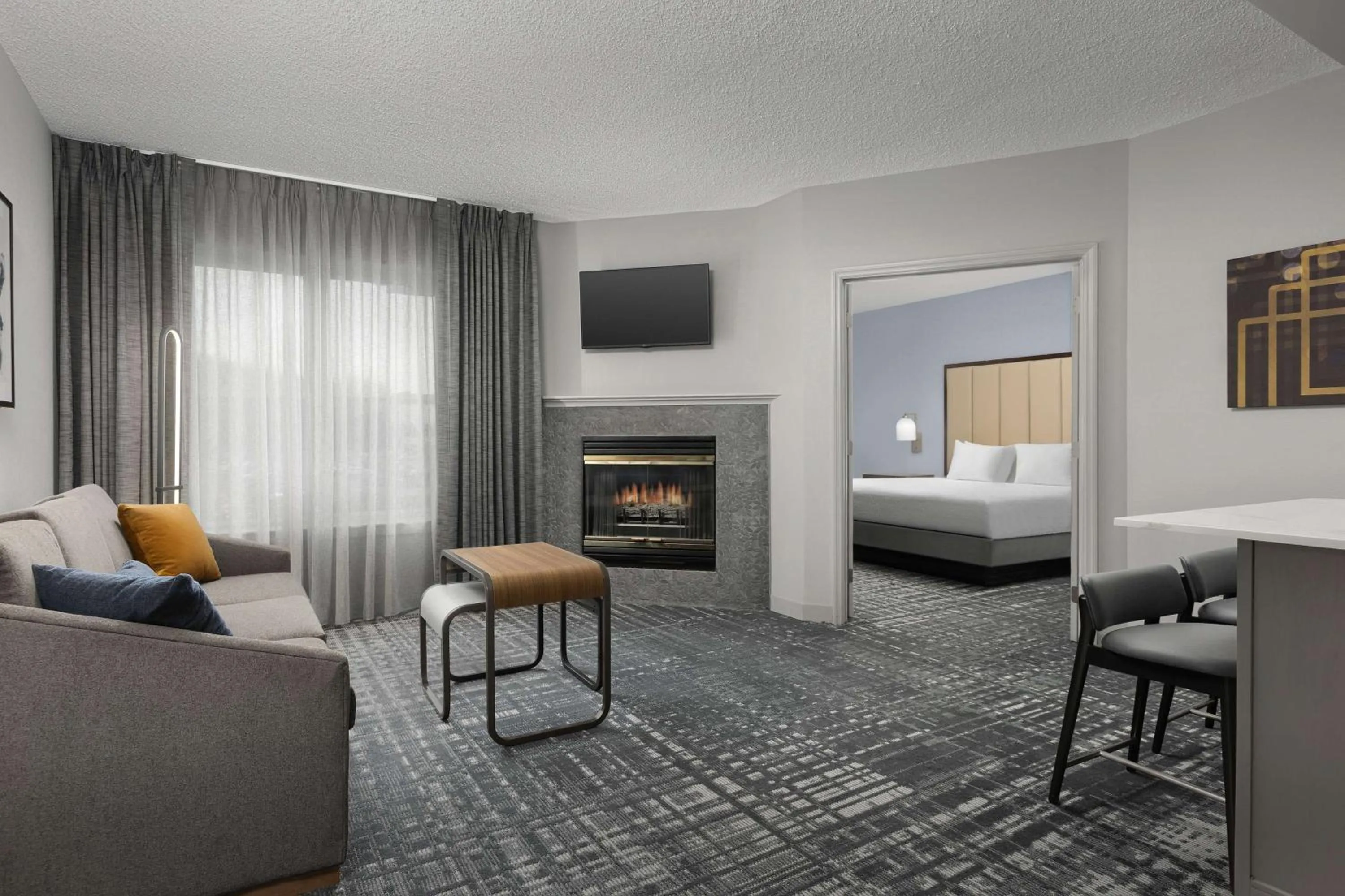 Living room, Bed in Homewood Suites by Hilton Reading-Wyomissing