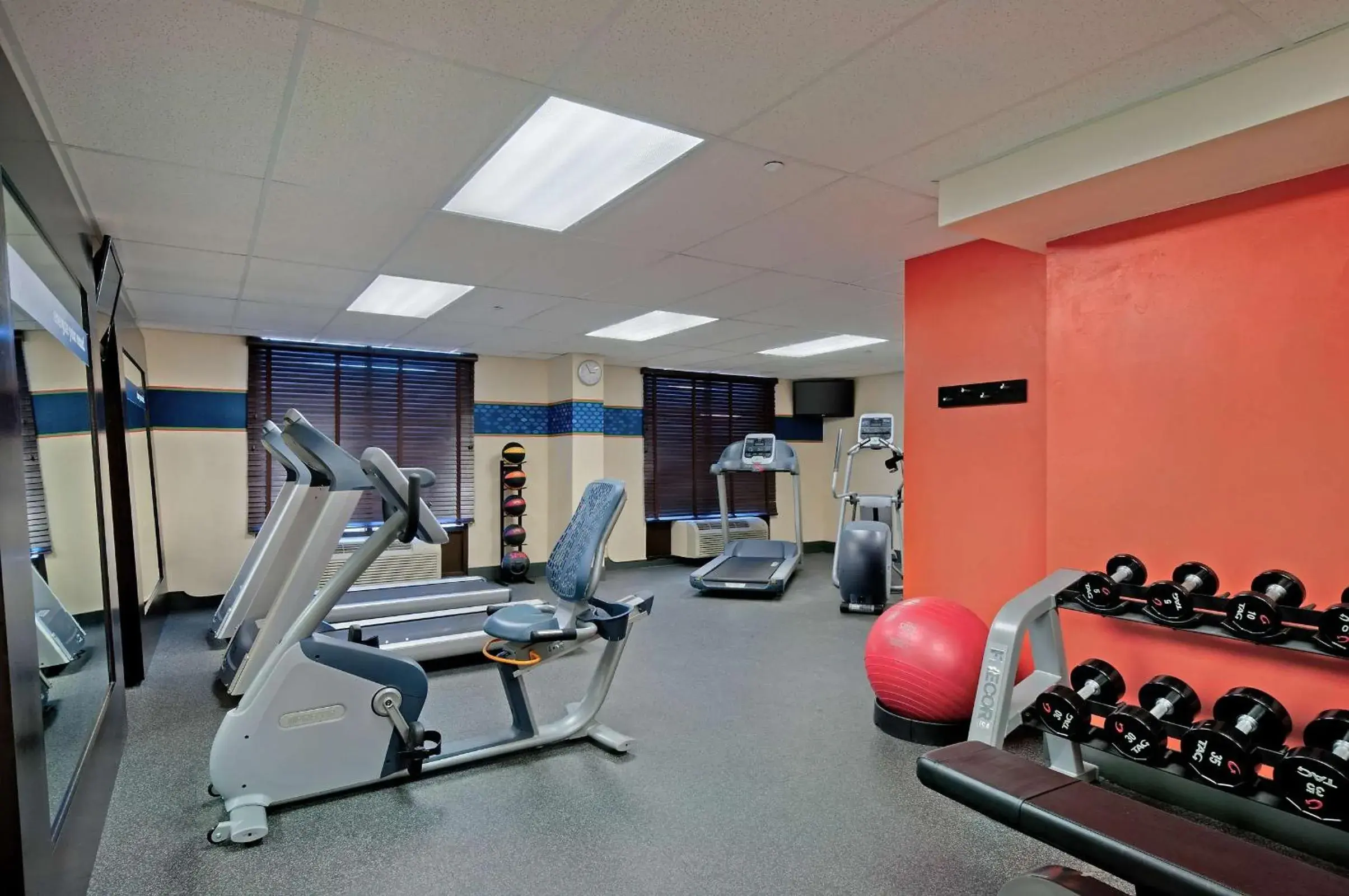 Fitness centre/facilities in Hampton Inn Lake Havasu City Fitness centre/facilities in Hampton Inn Lake Havasu City