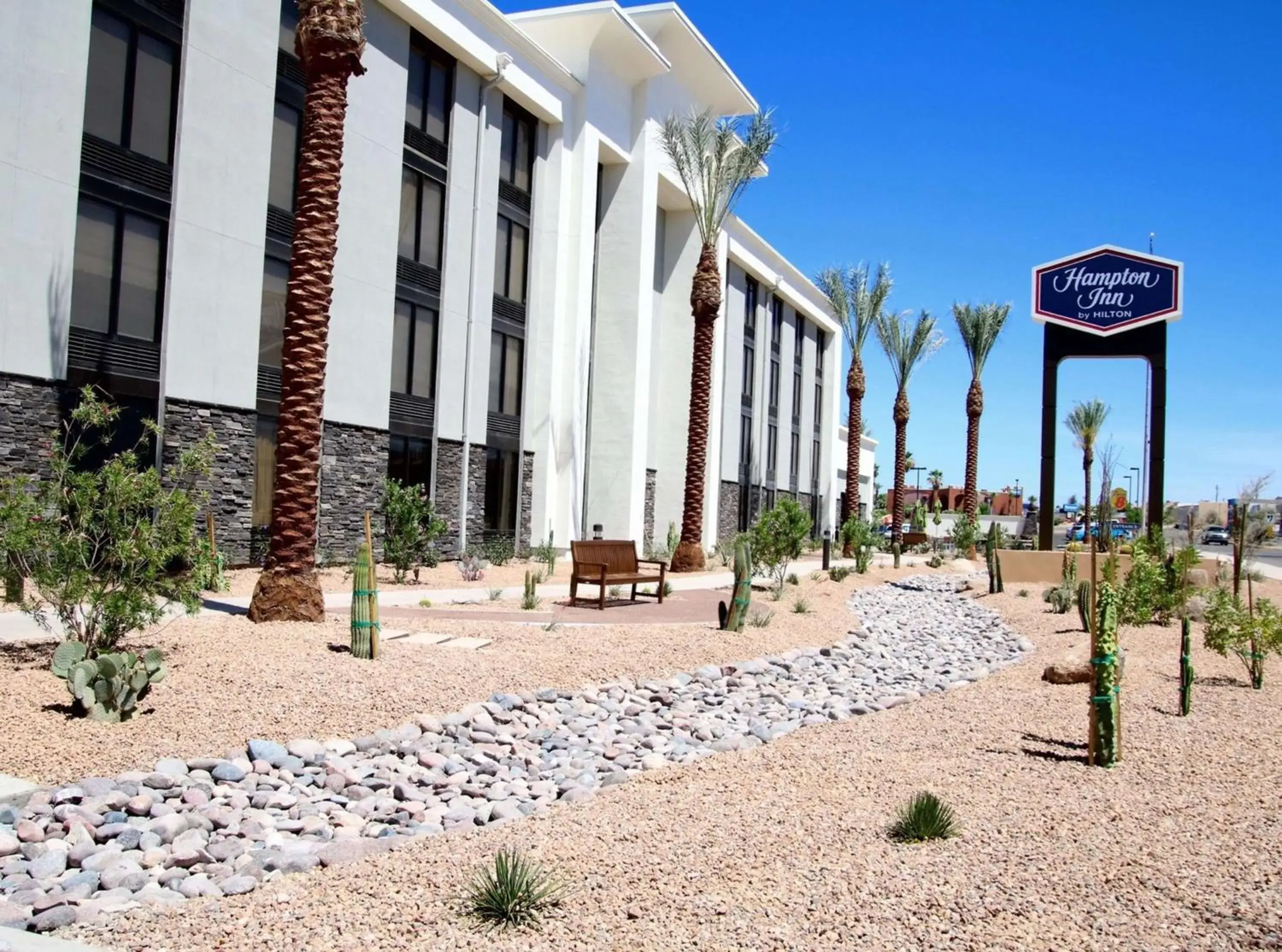 Property building in Hampton Inn Lake Havasu City Property building in Hampton Inn Lake Havasu City