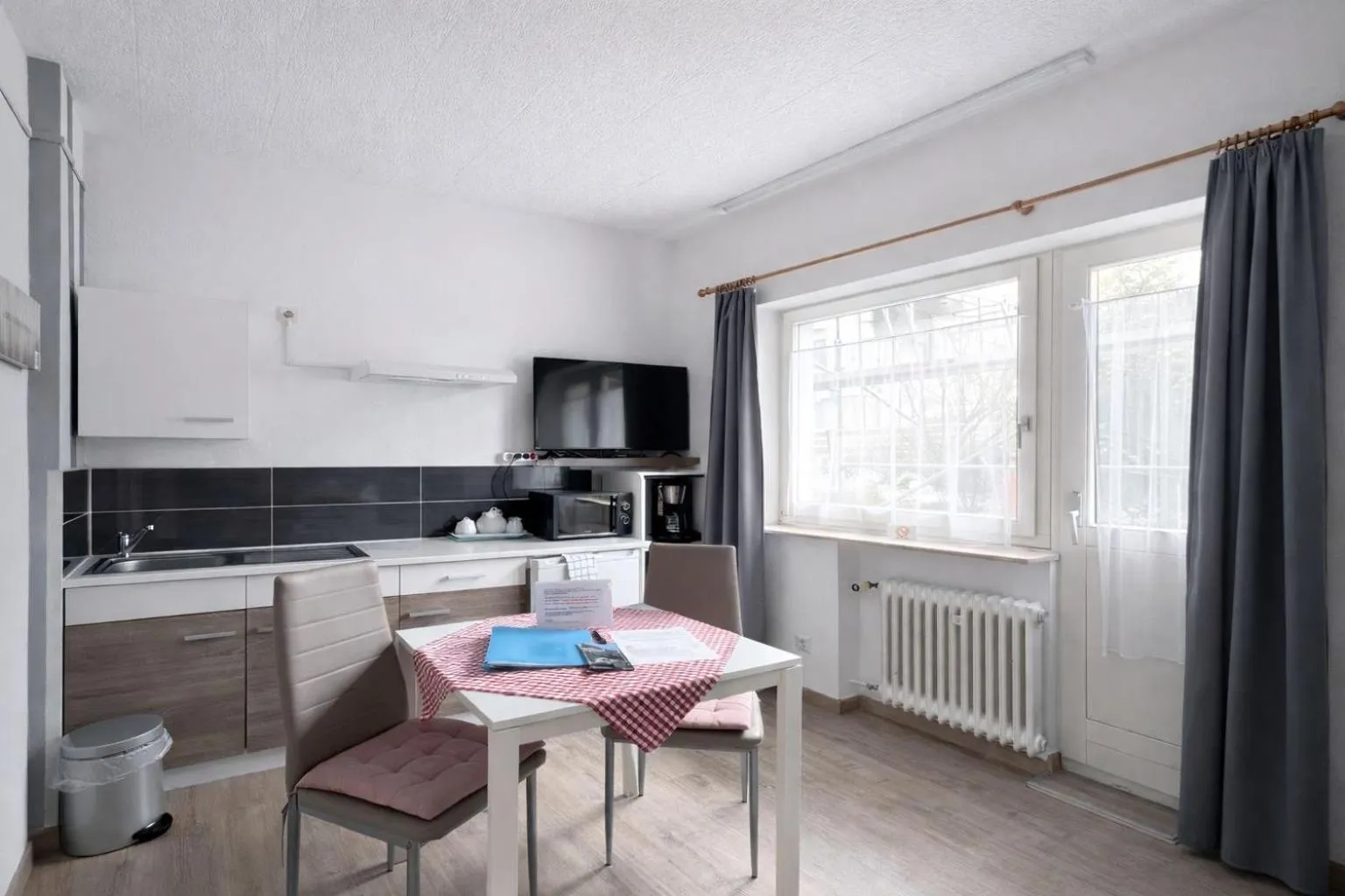 Dining area in Gästehaus Kühnle