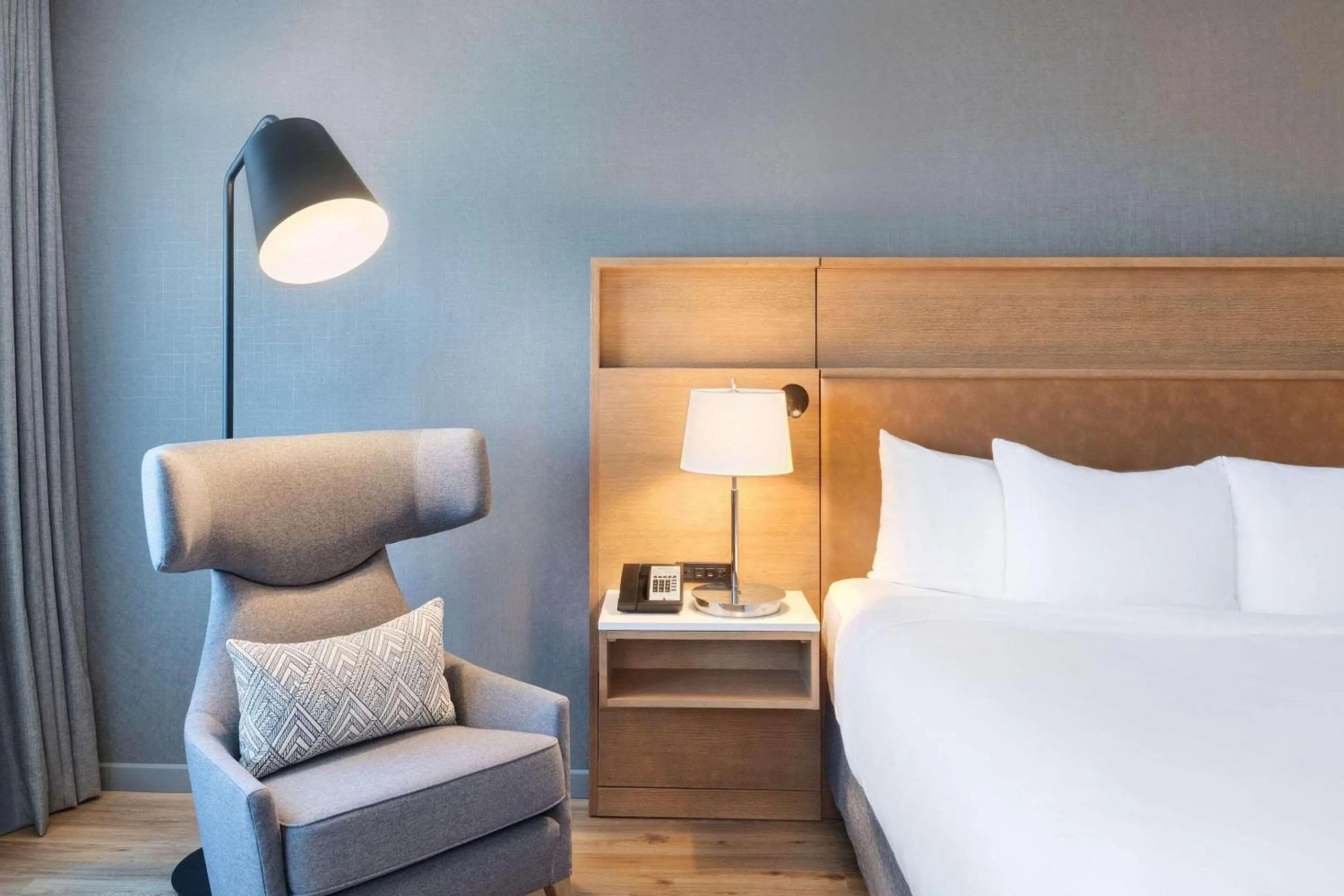 Bedroom, Bed in Radisson Hotel Nashville Airport