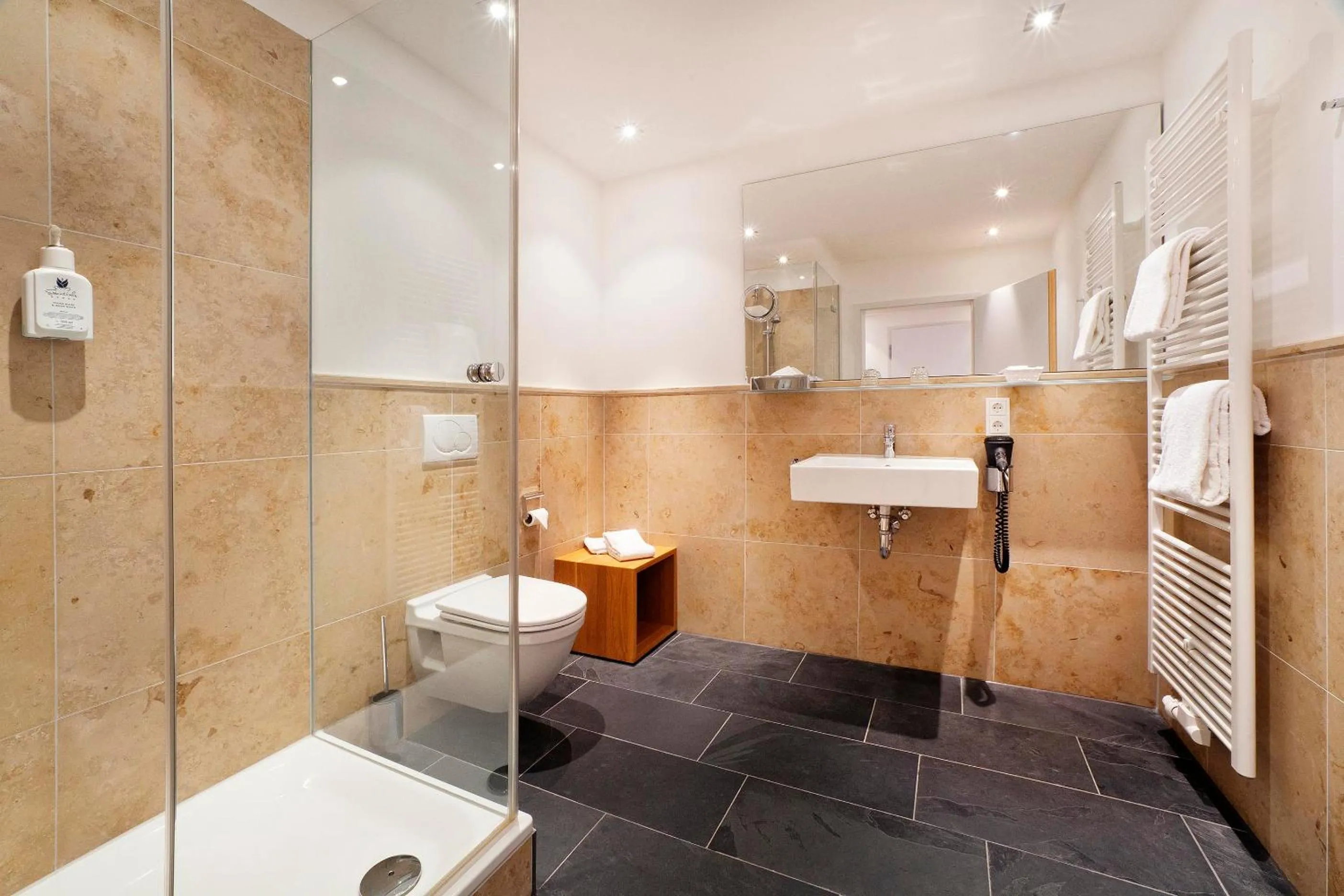 Shower in AKZENT Brauerei Hotel Hirsch