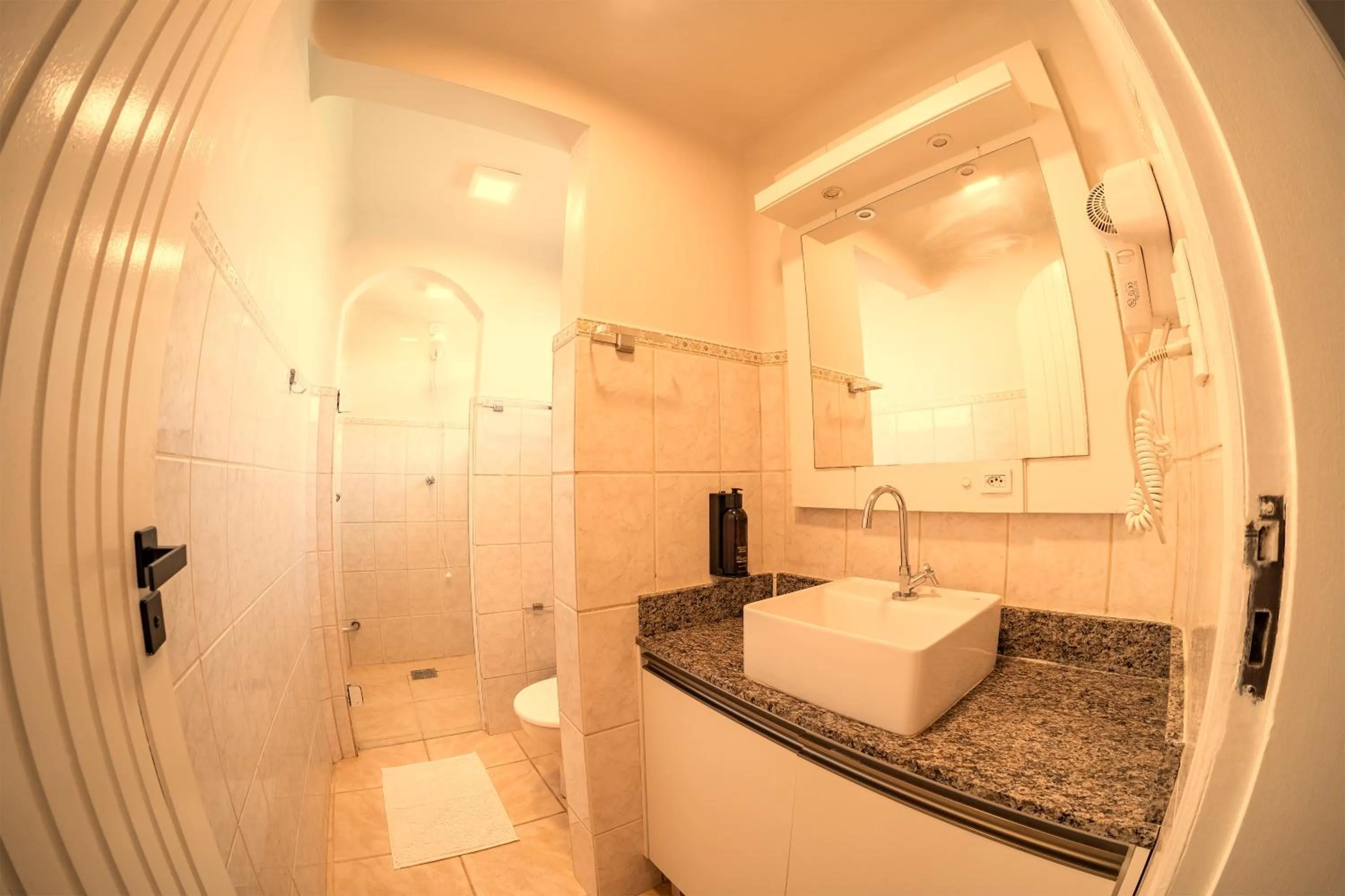 Shower in Cabanas Termas Hotel