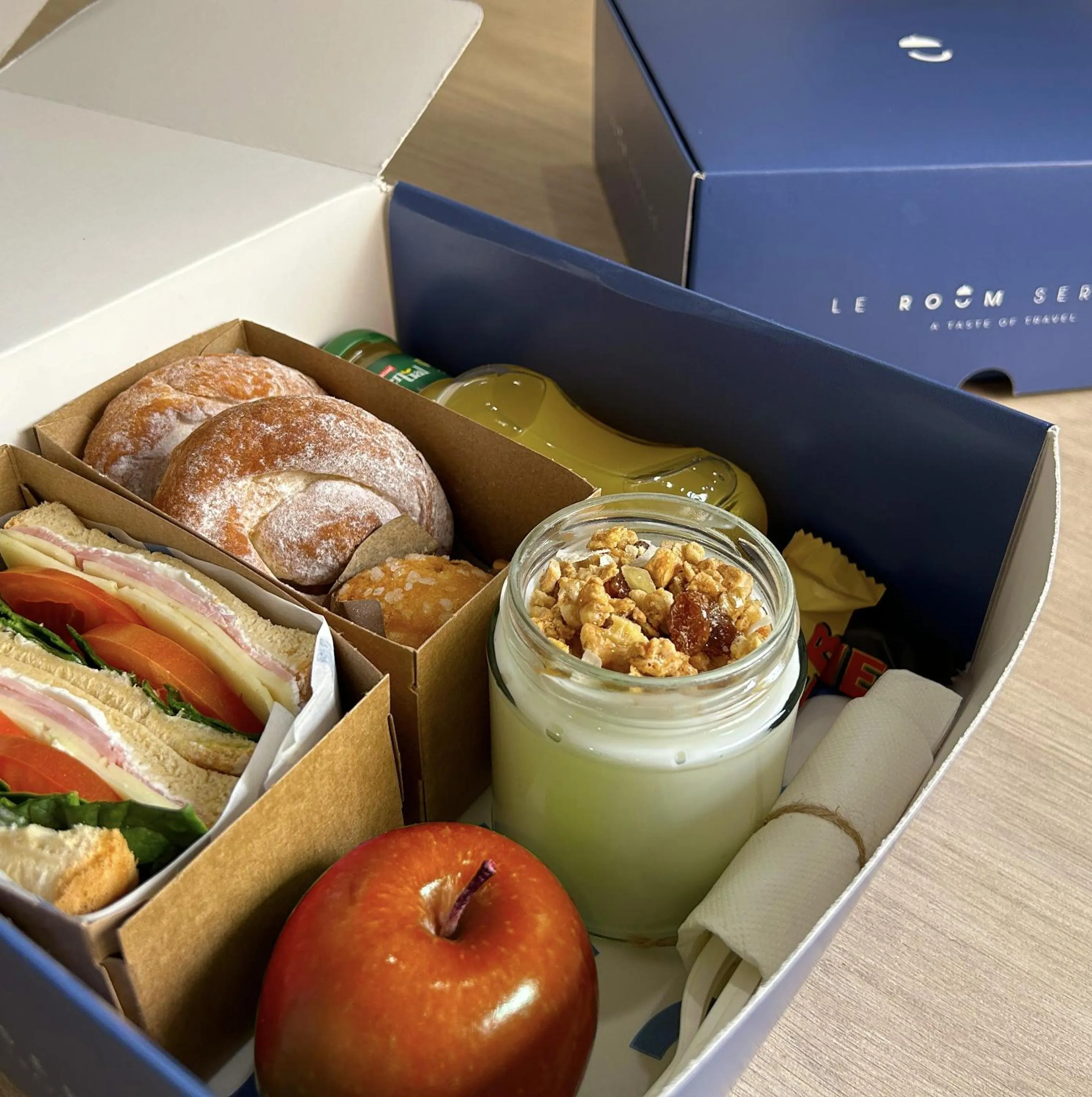 Breakfast in Murmuri Residence Mercader