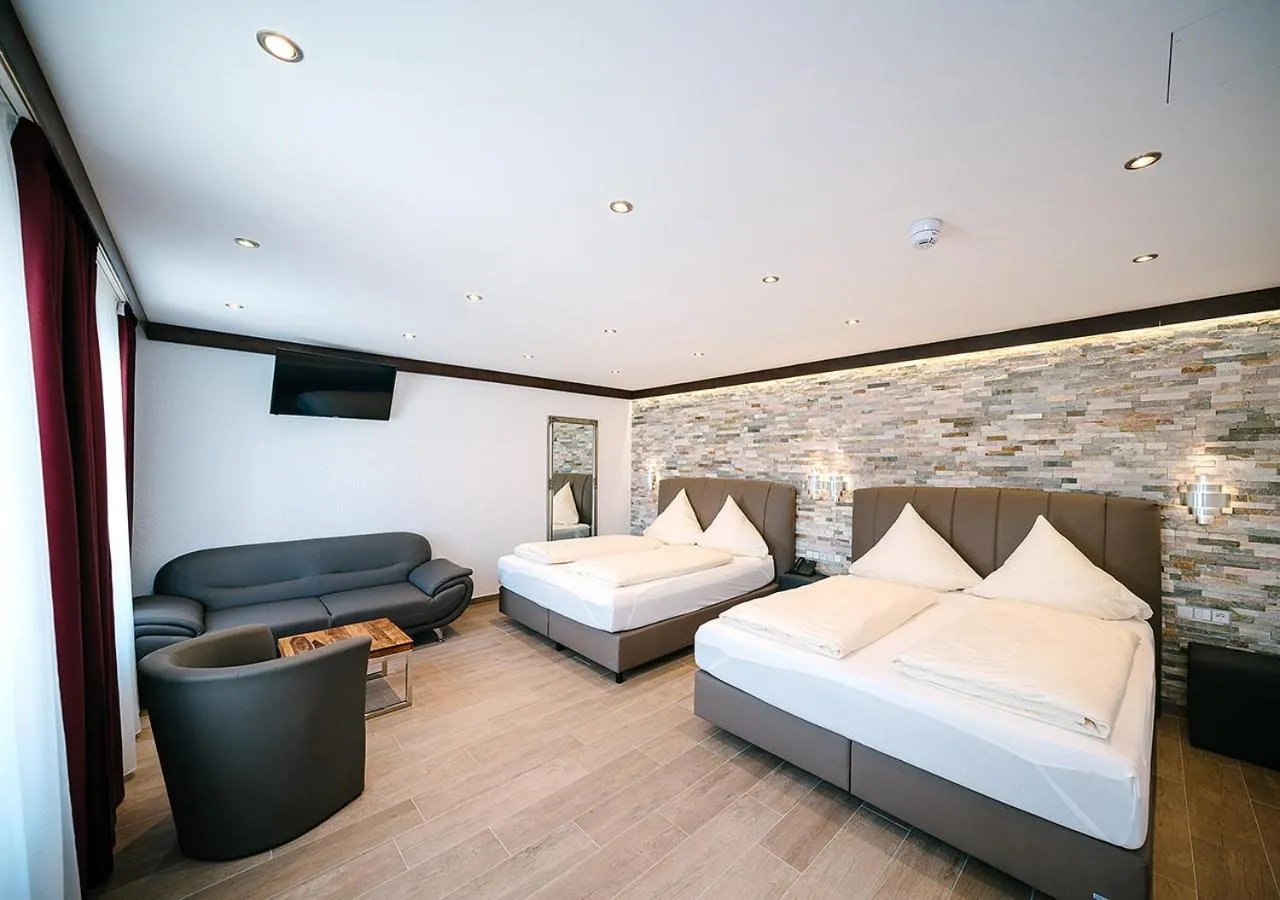 Comfort Family Room in Central City Hotel