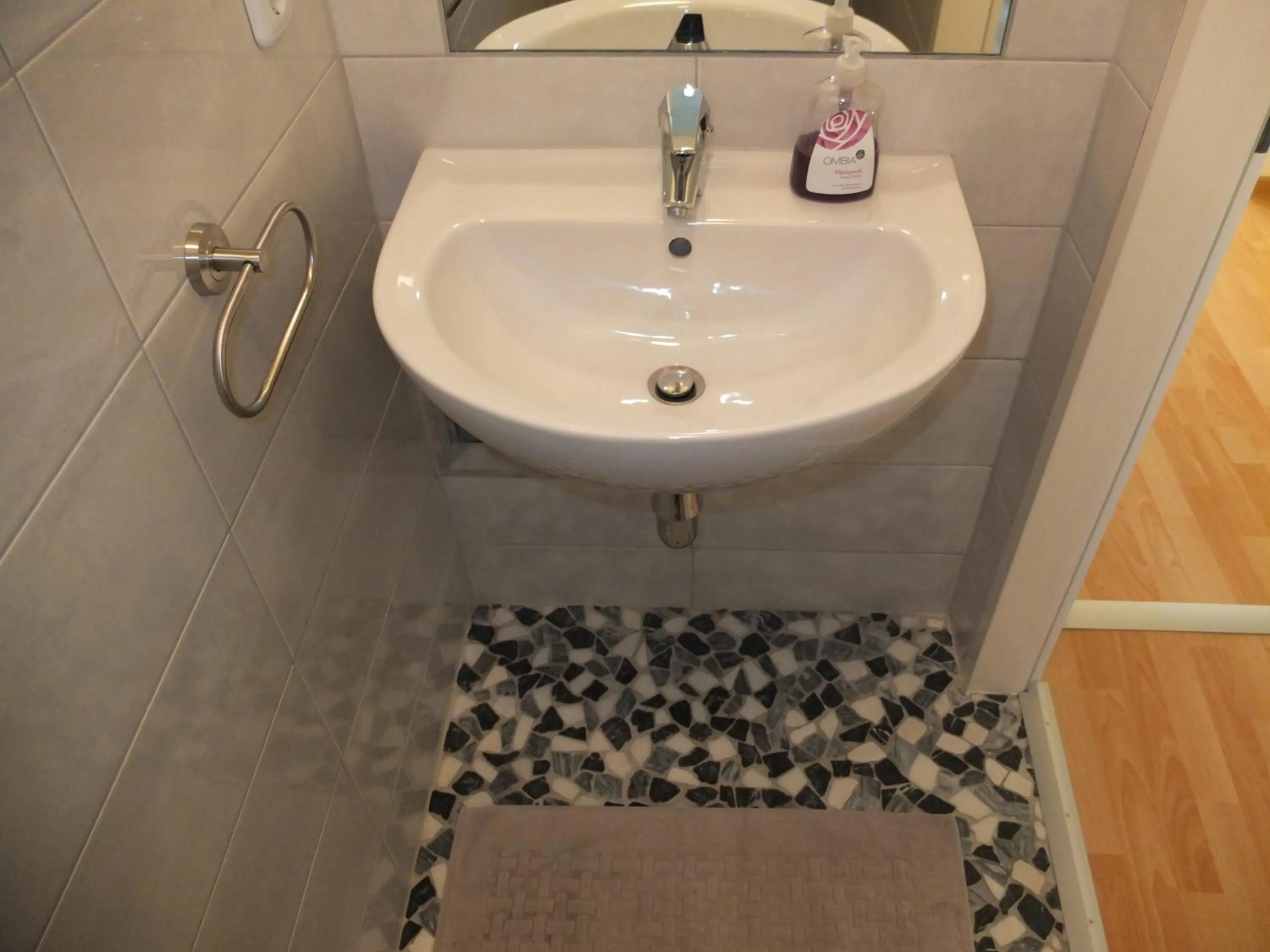 Bathroom in Leopoldauer Apartment