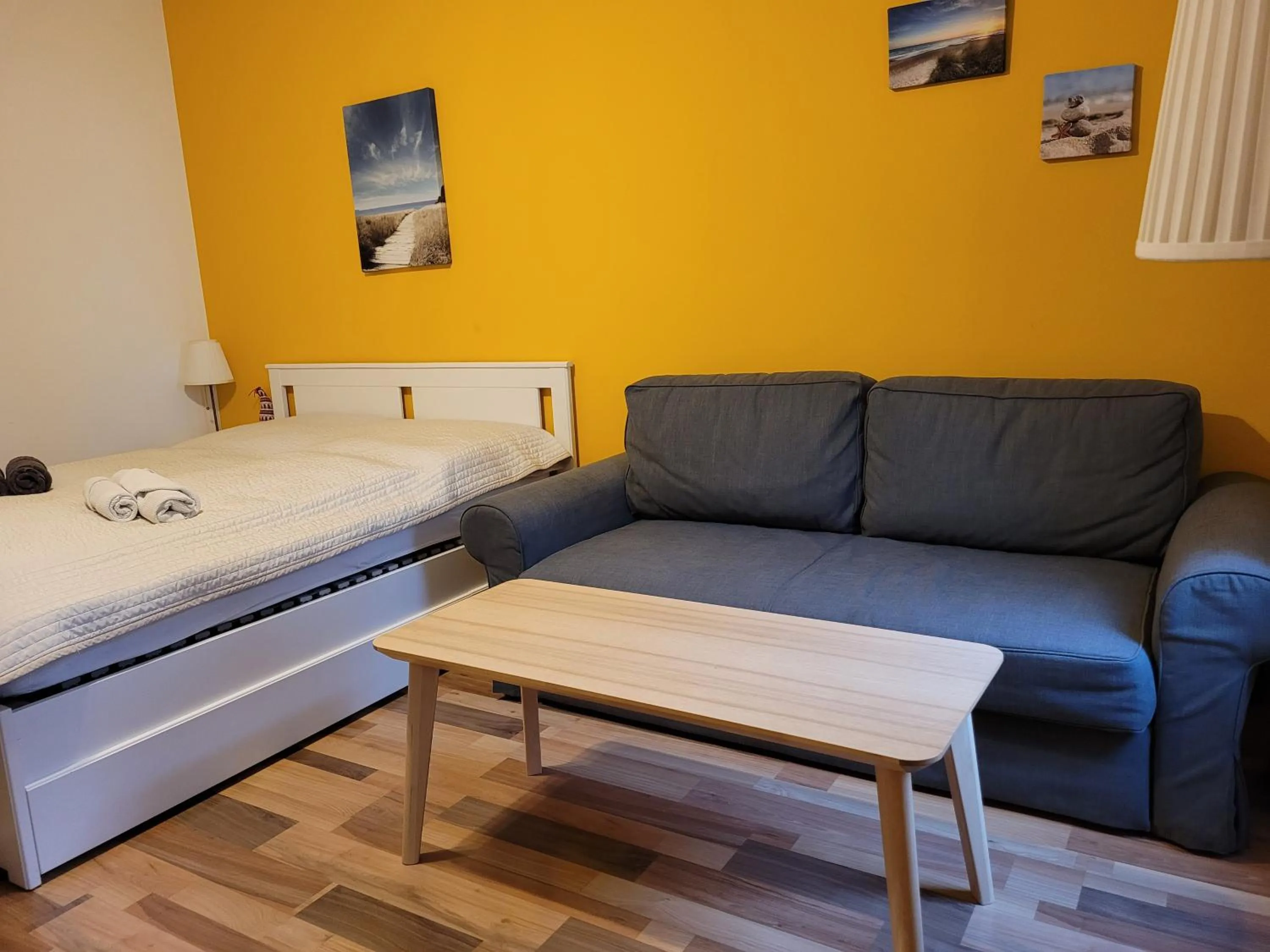 Living room, Bed in Leopoldauer Apartment