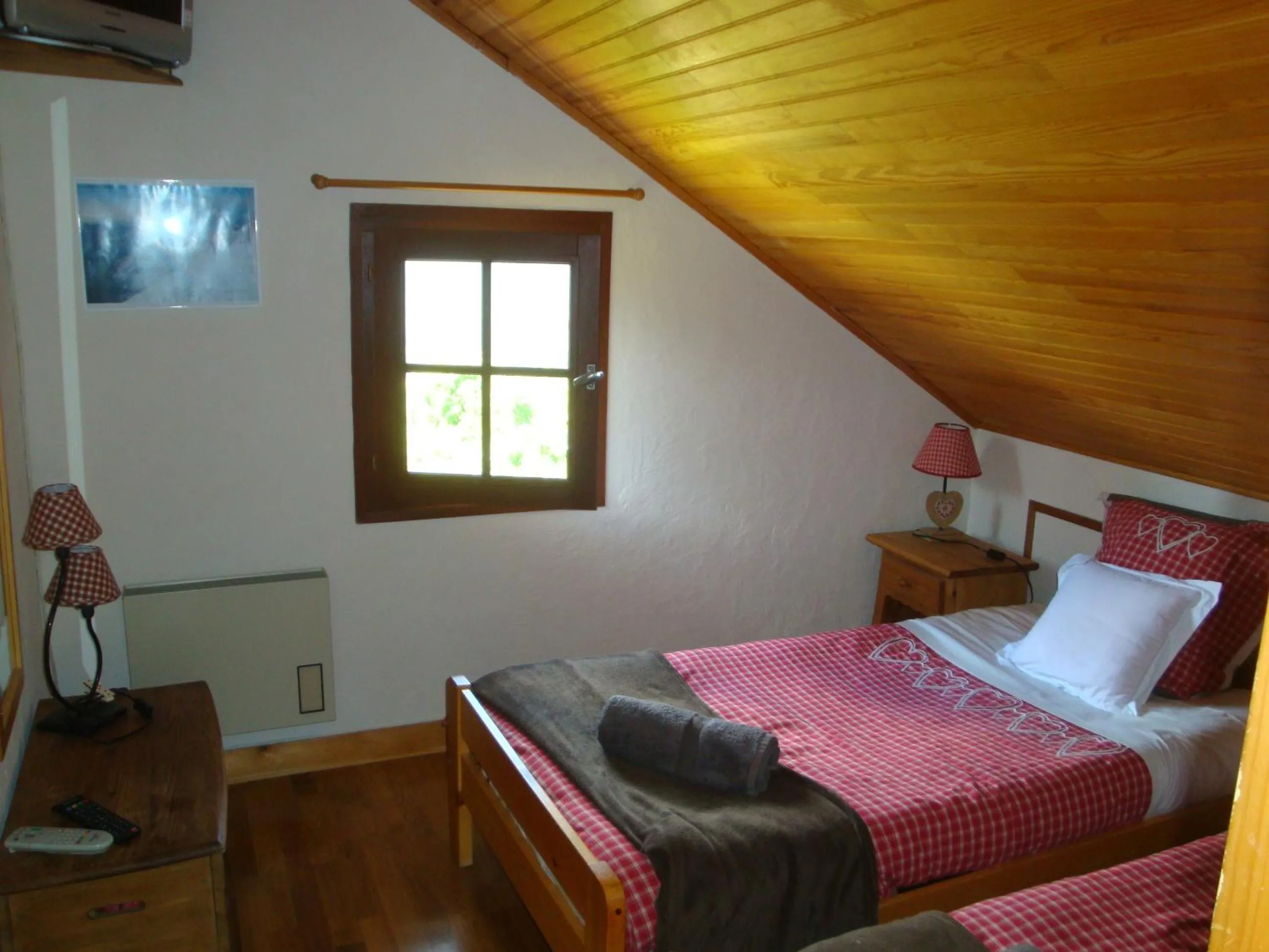 Bed in Chambres d'hôtes le génépi