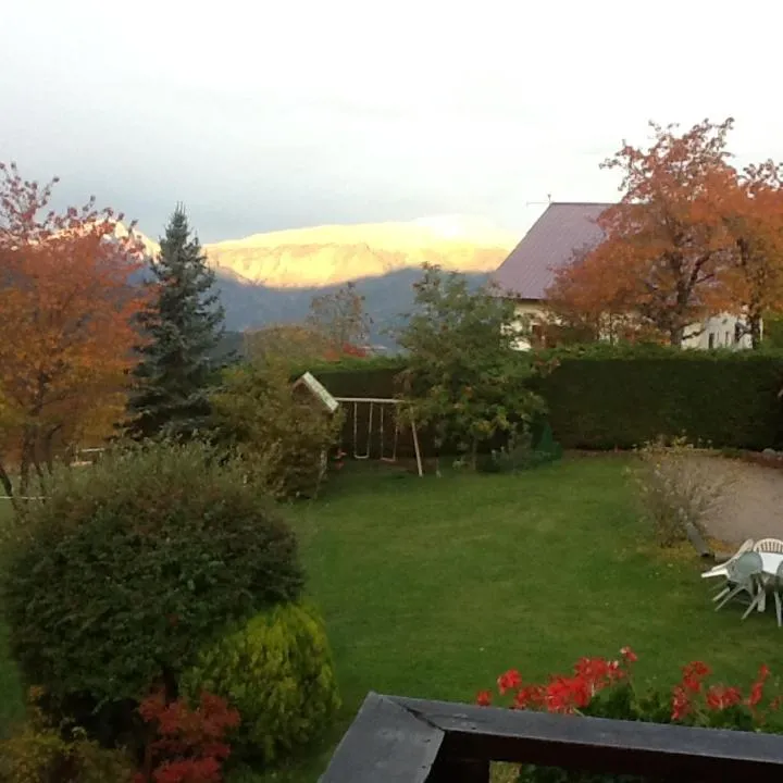 Garden in Chambres d'hôtes le génépi