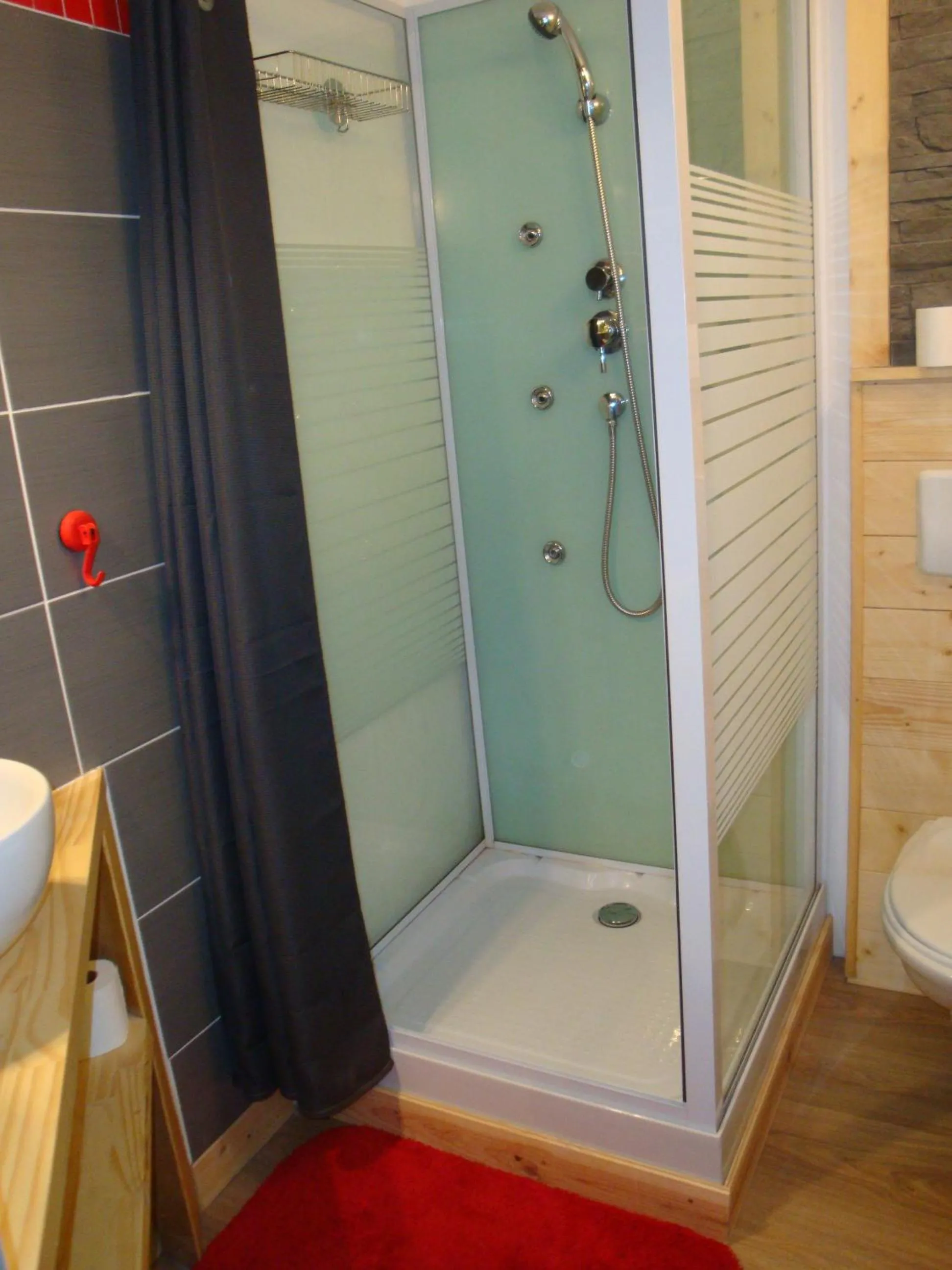 Bathroom in Chambres d'hôtes le génépi