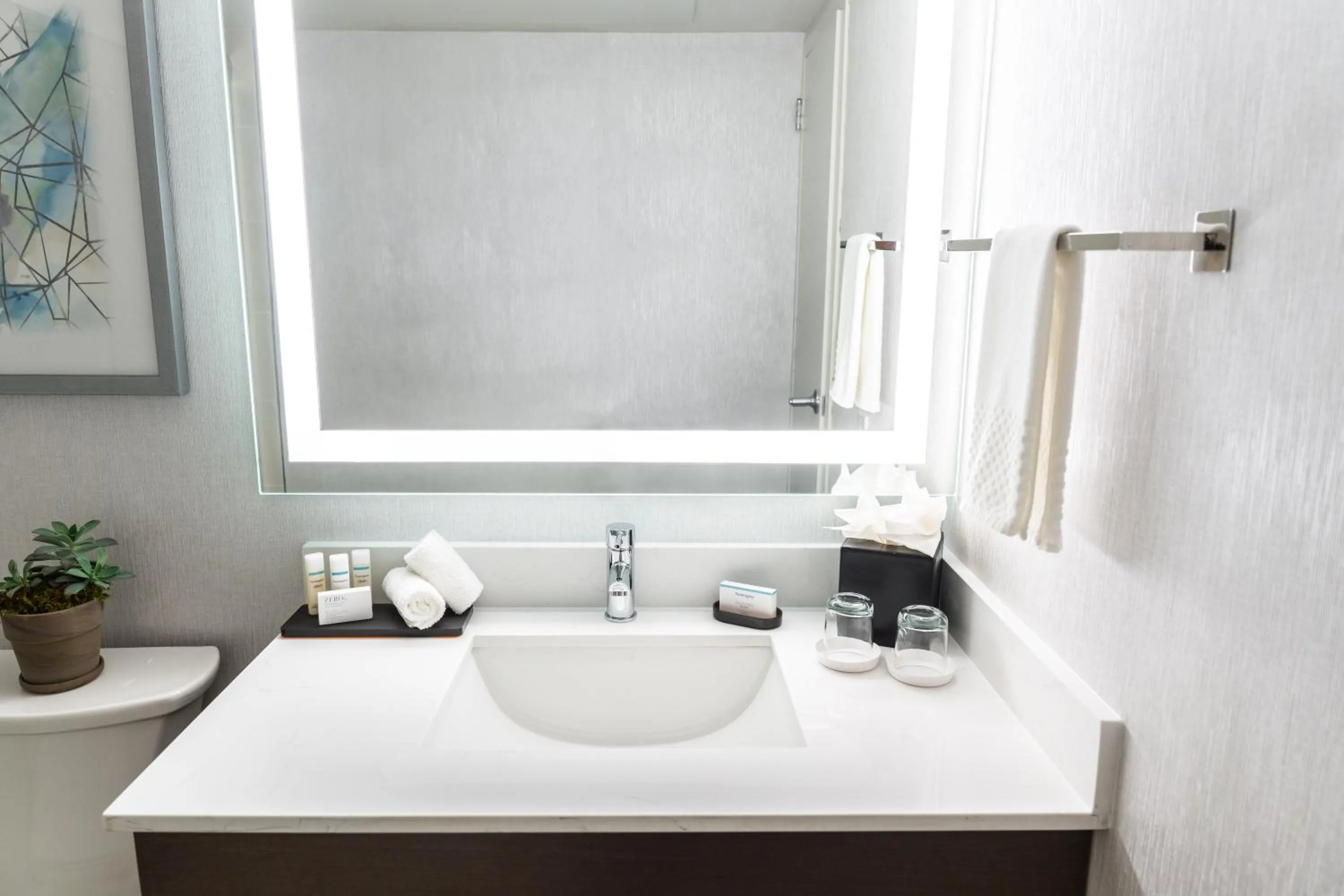 Embassy Suites by Hilton Tulsa I-44