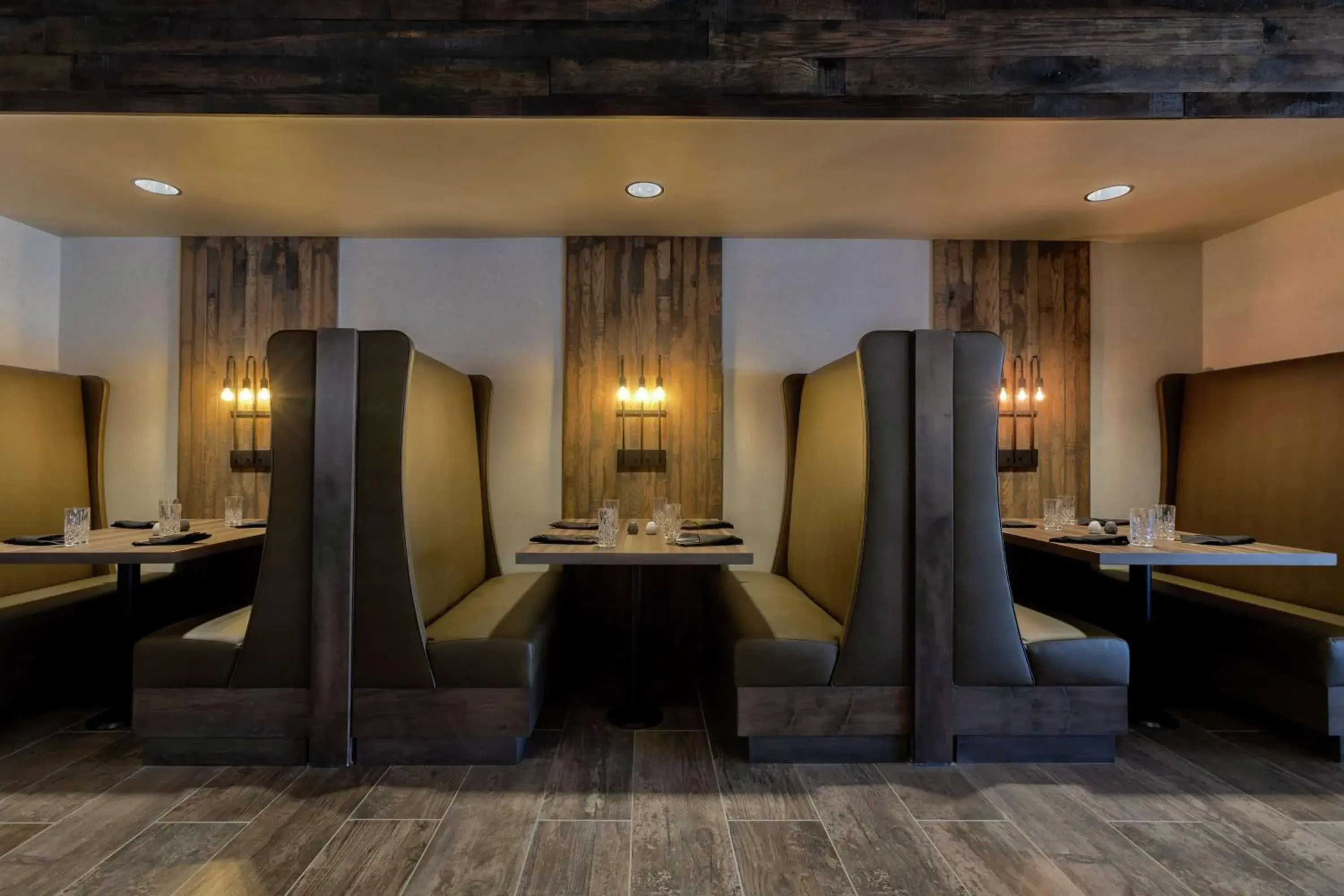 Restaurant/places to eat in Embassy Suites by Hilton Tulsa I-44 Restaurant/places to eat in Embassy Suites by Hilton Tulsa I-44