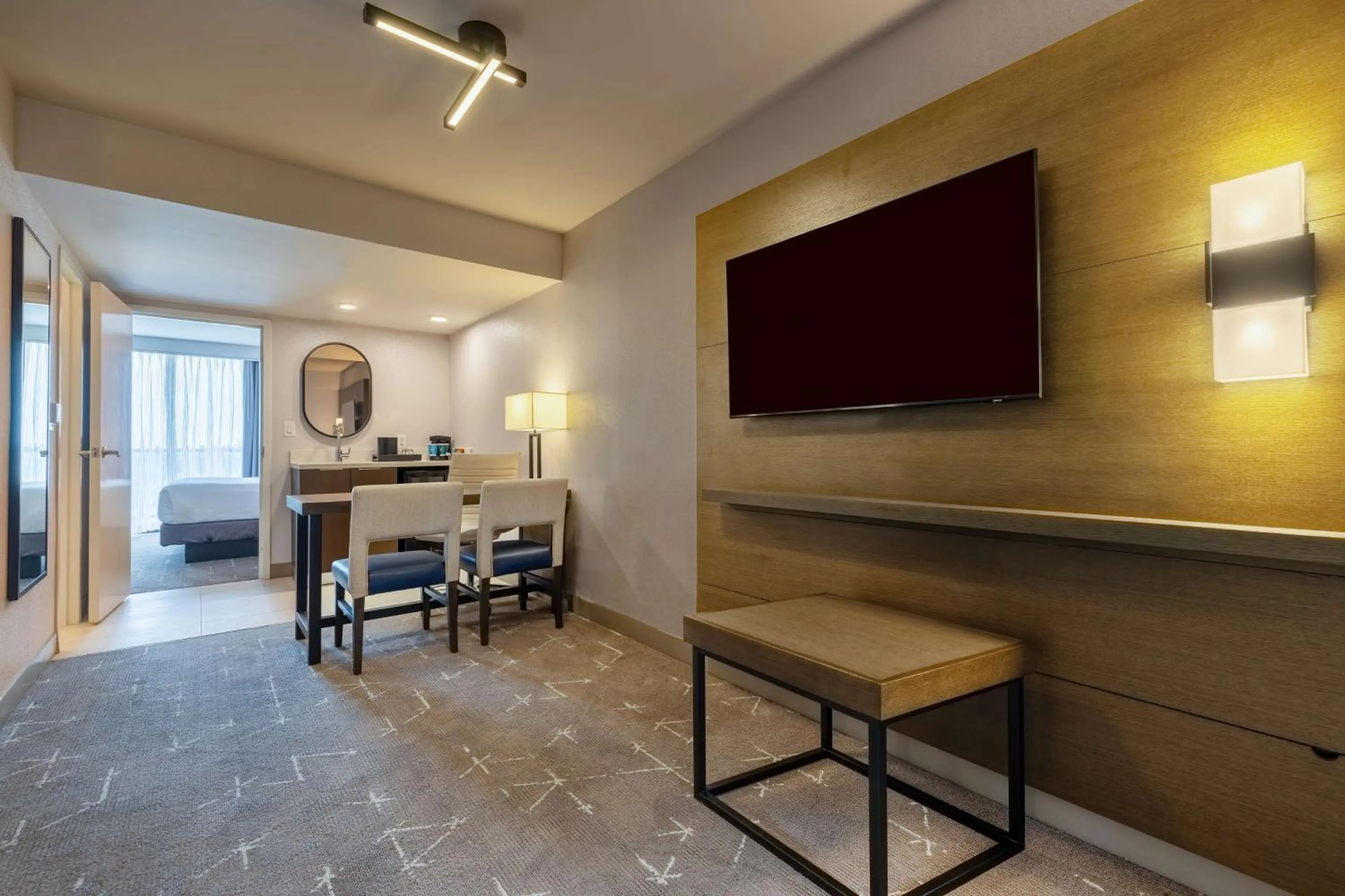 Bedroom in Embassy Suites by Hilton Tulsa I-44