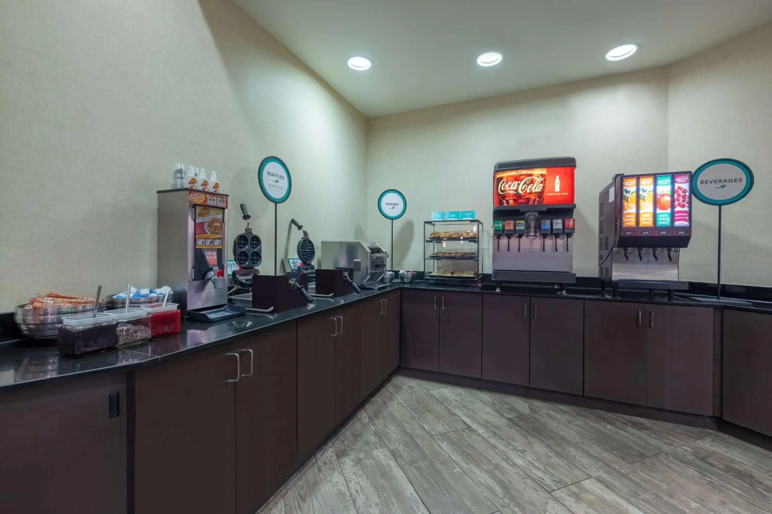 Breakfast in Embassy Suites by Hilton Tulsa I-44 Breakfast in Embassy Suites by Hilton Tulsa I-44