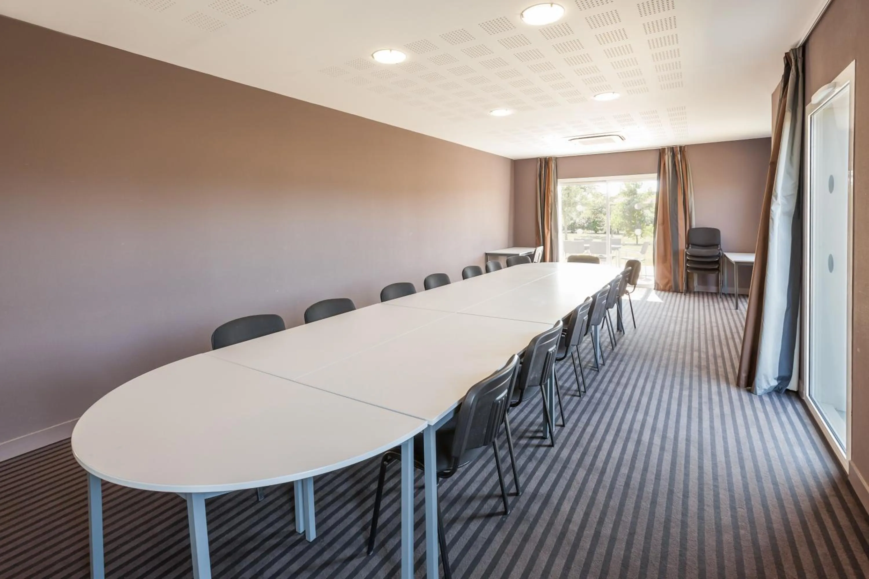 Meeting/conference room in Hotel Alienor