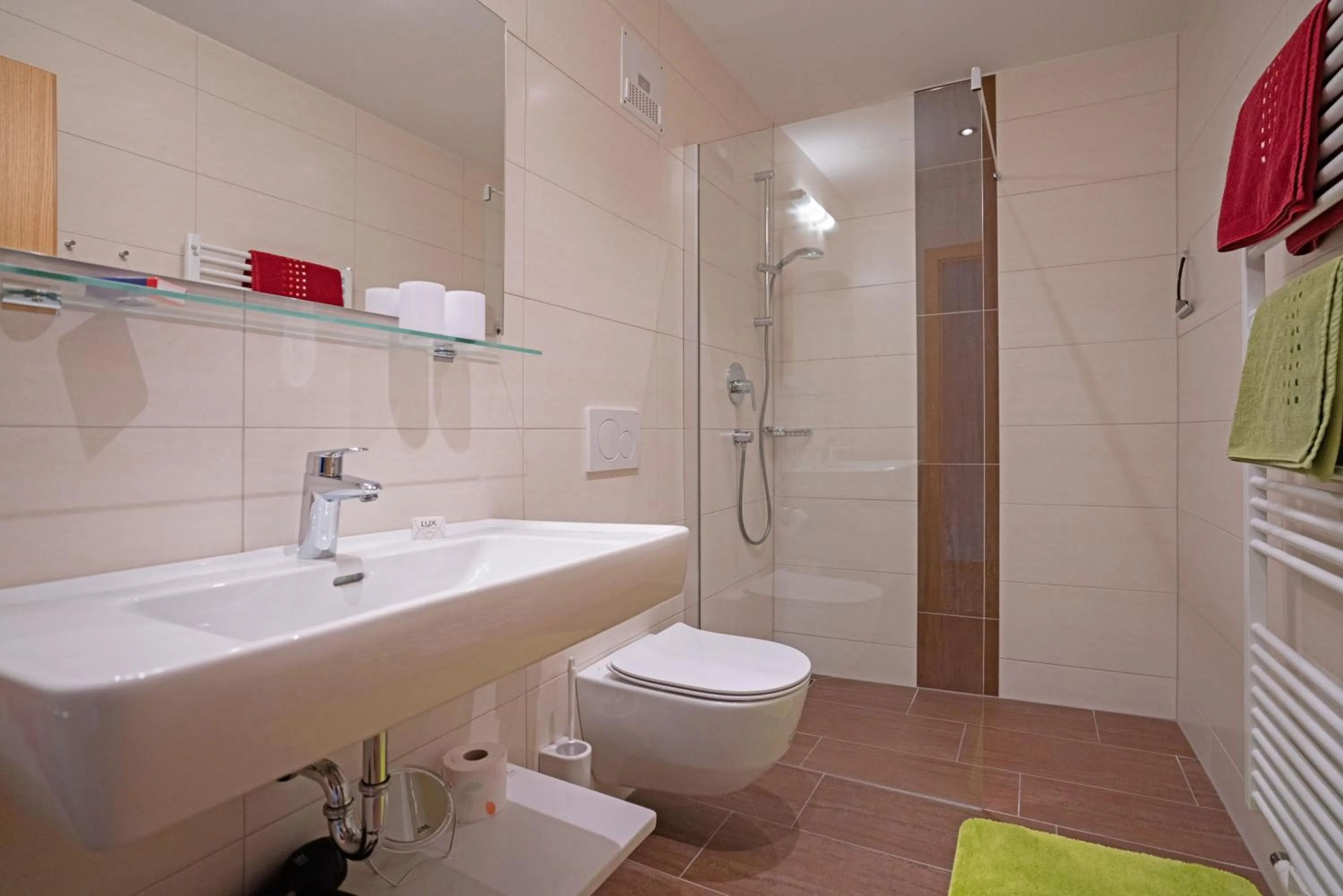 Shower in Haus Lackner am Weissensee in Kärnten