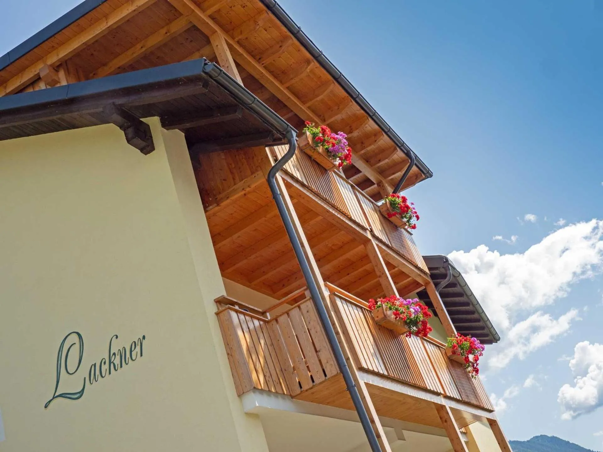Property building in Haus Lackner am Weissensee in Kärnten