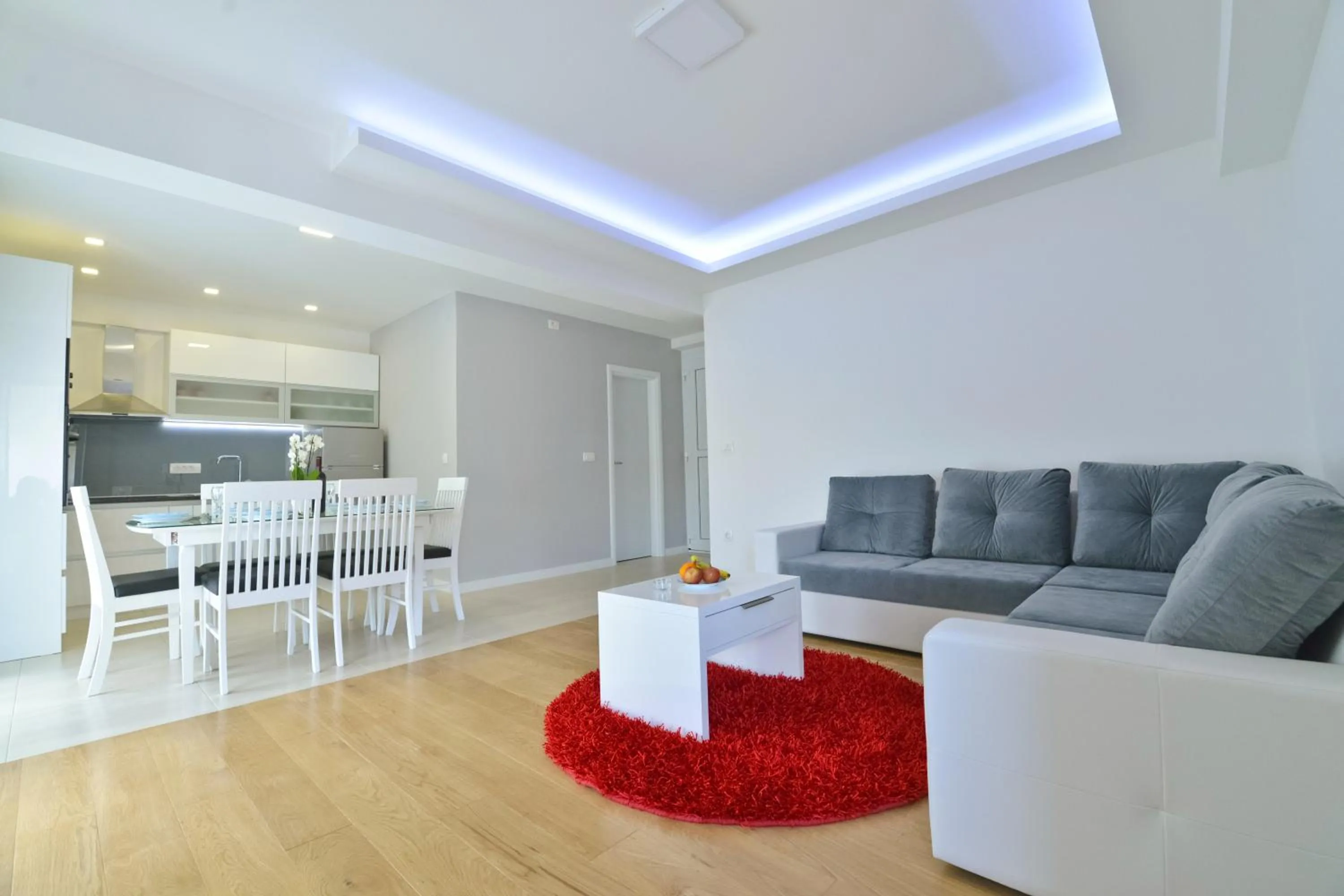 Communal lounge/ TV room in Apartment Domalu Old Town