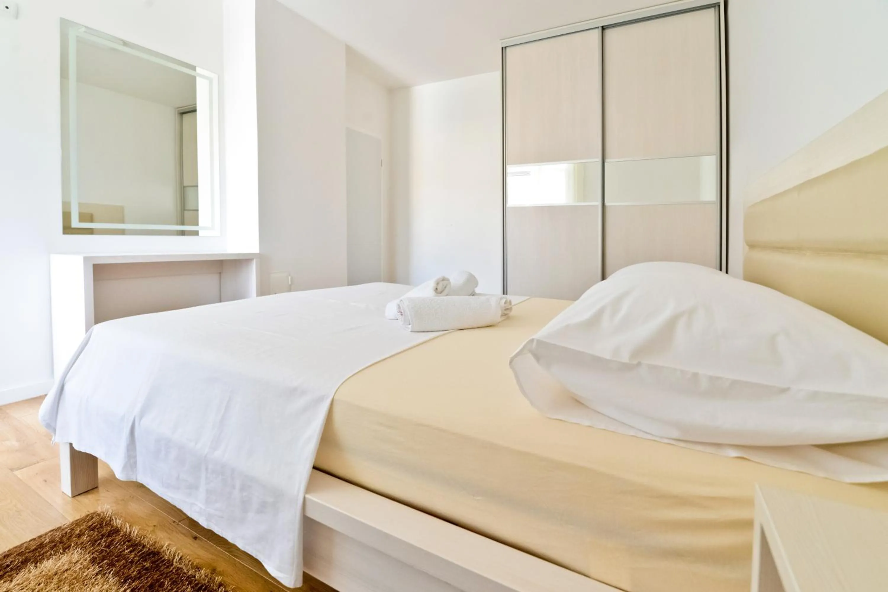 Bedroom, Bed in Apartment Domalu Old Town