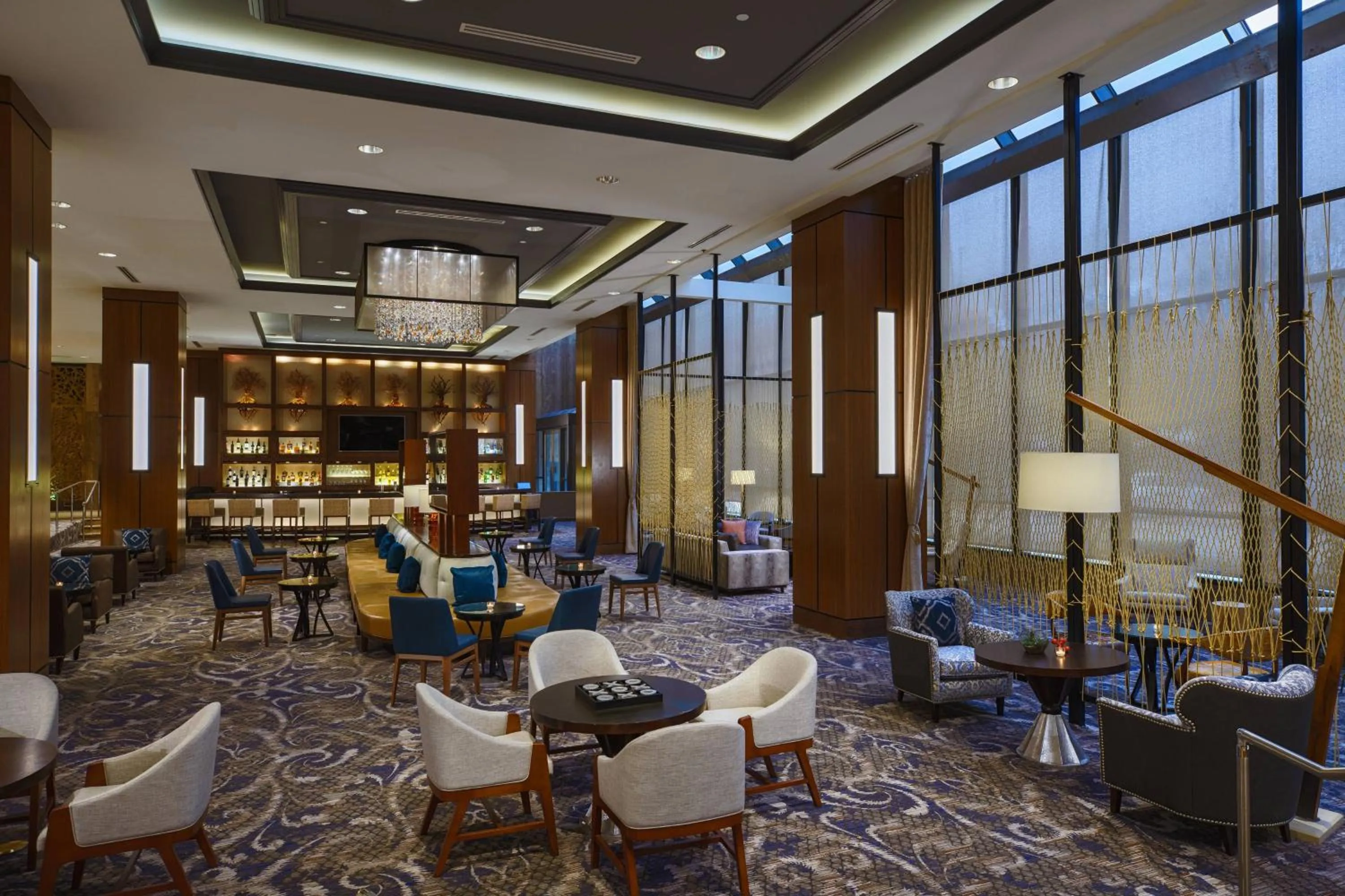 Lounge or bar in Renaissance Dallas Addison