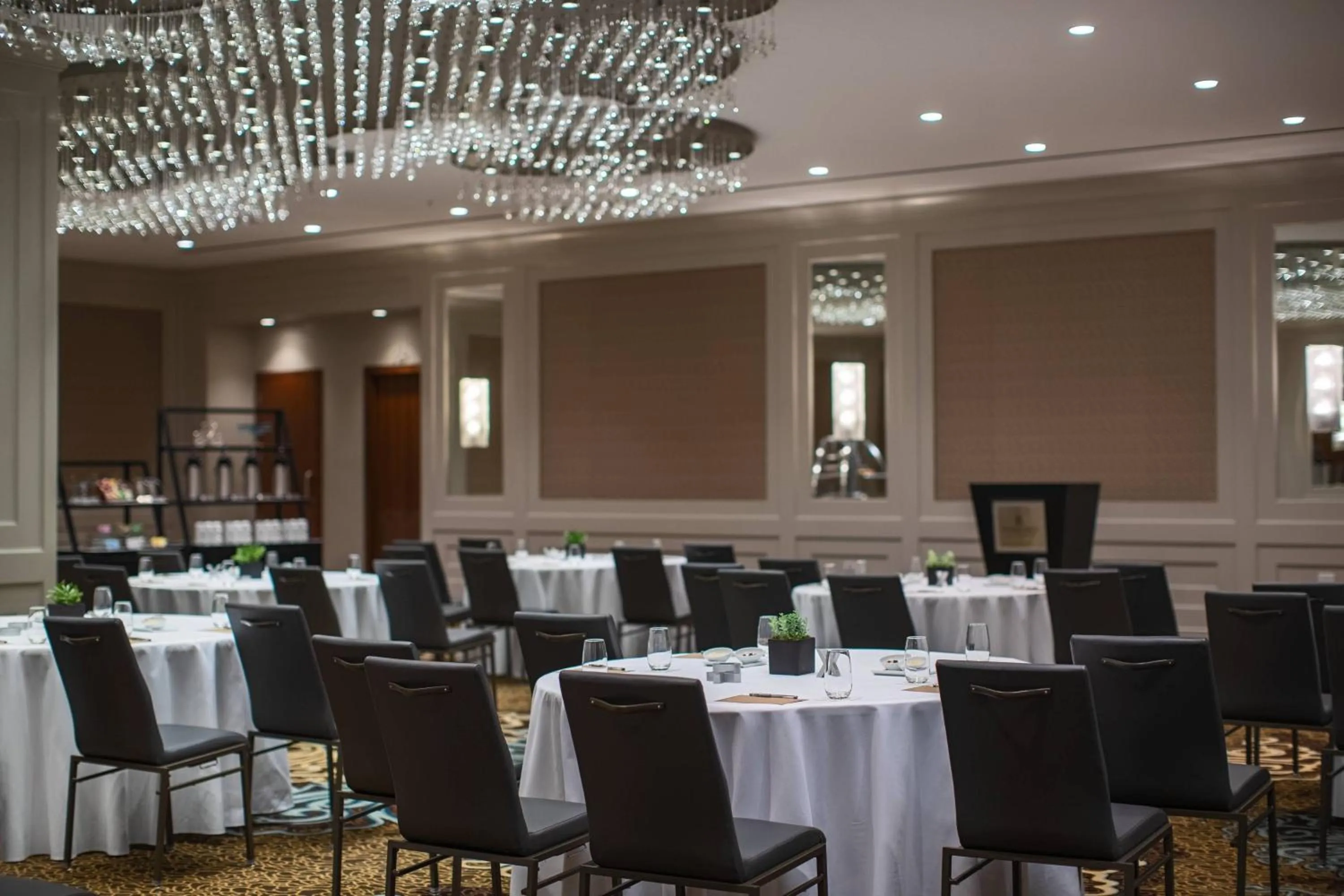 Meeting/conference room in Renaissance Dallas Addison