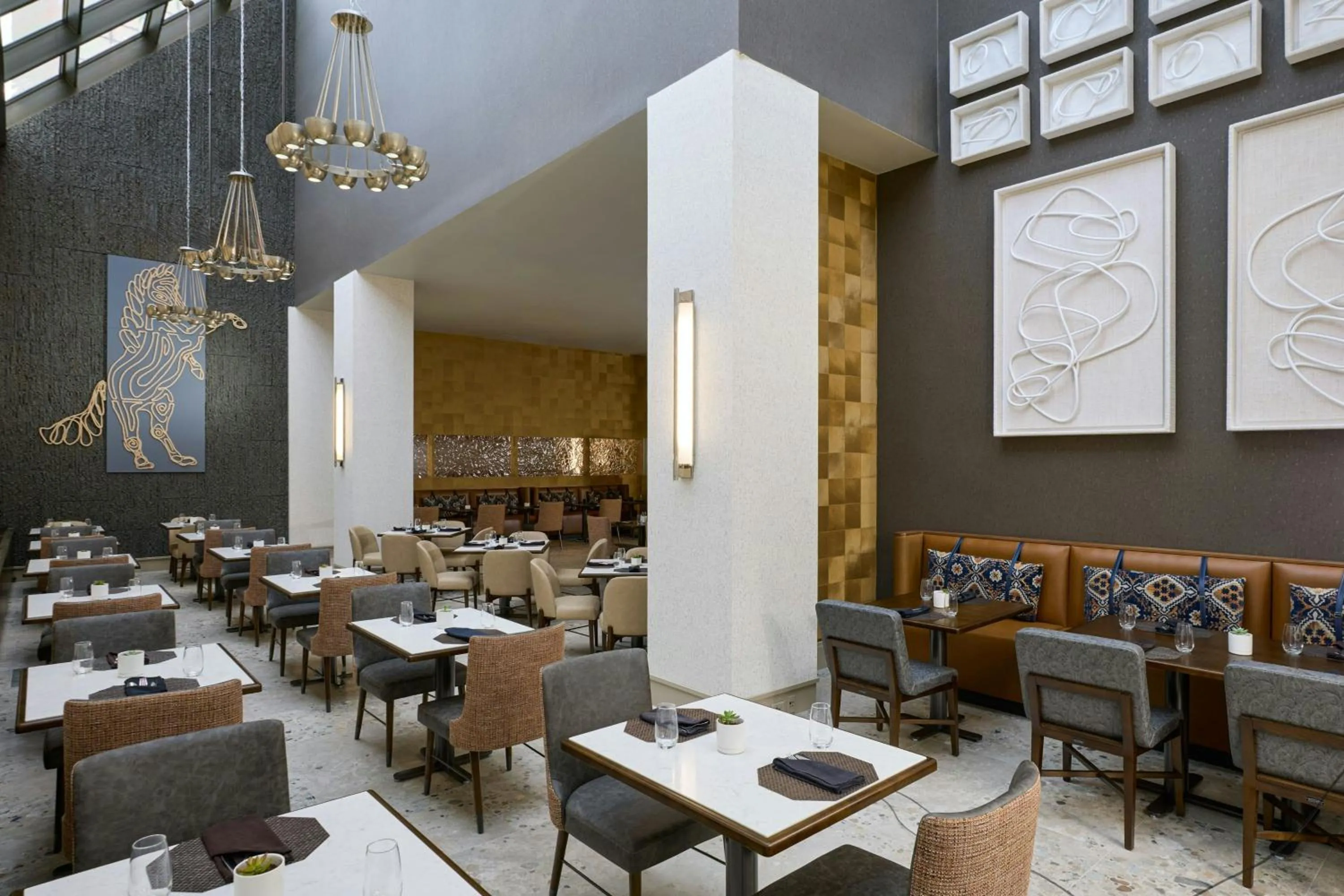 Restaurant/places to eat in Renaissance Dallas Addison