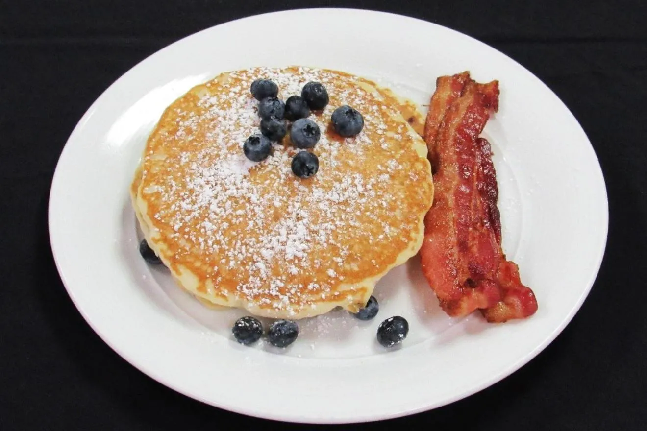 Breakfast in Renaissance Dallas Addison