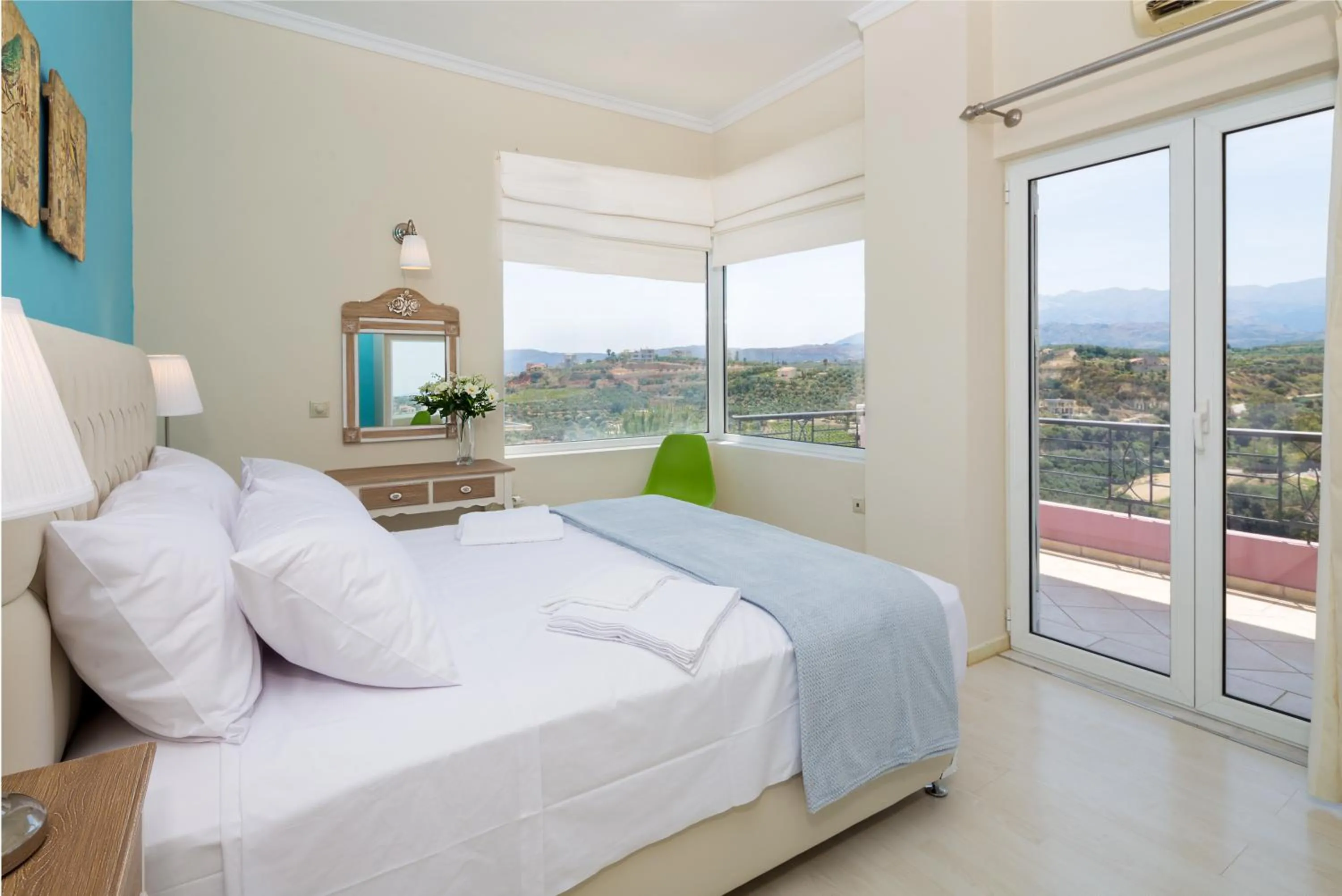 Property building, Bed in Villa Anatoli