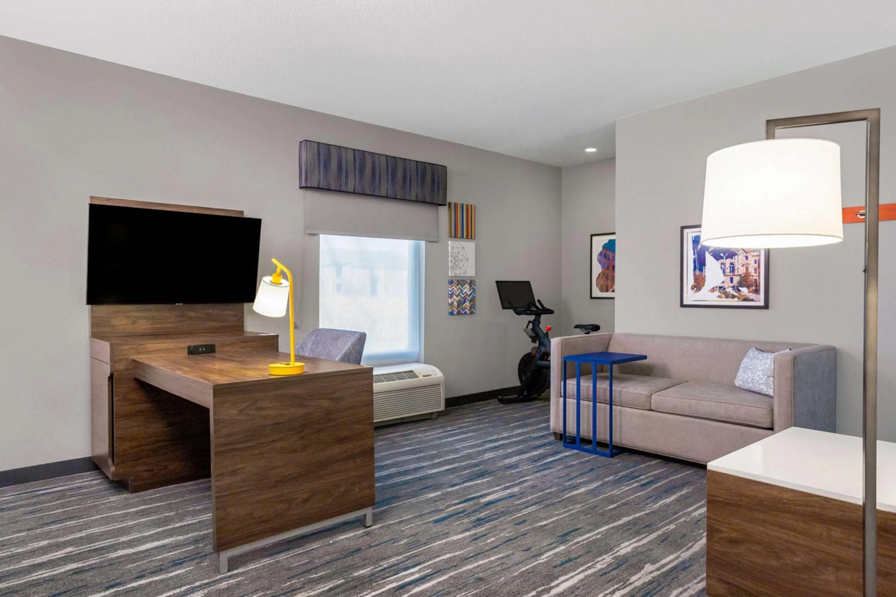 Bedroom in Hampton Inn & Suites Muncie