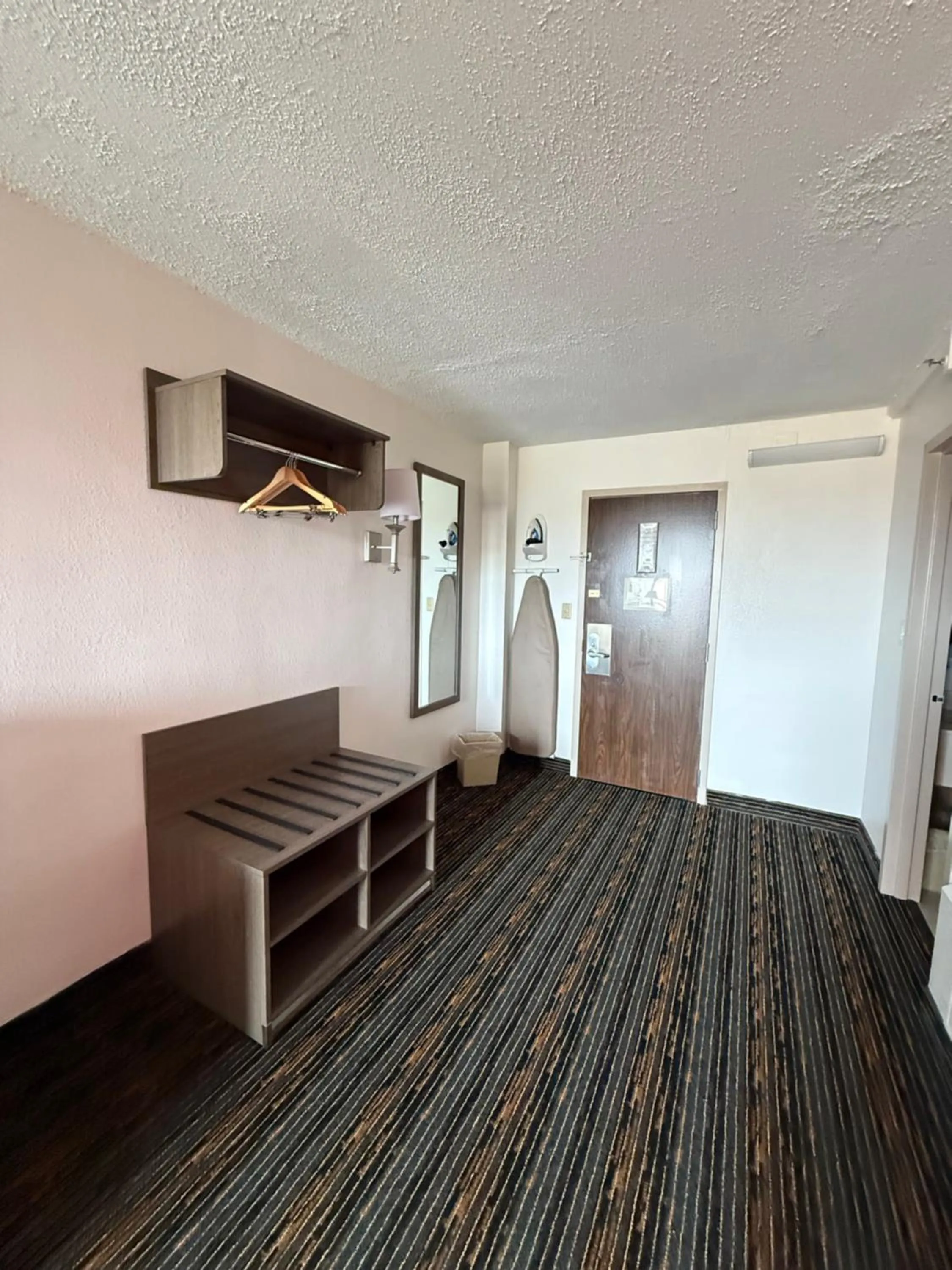 furniture in Howard Johnson by Wyndham Lexington