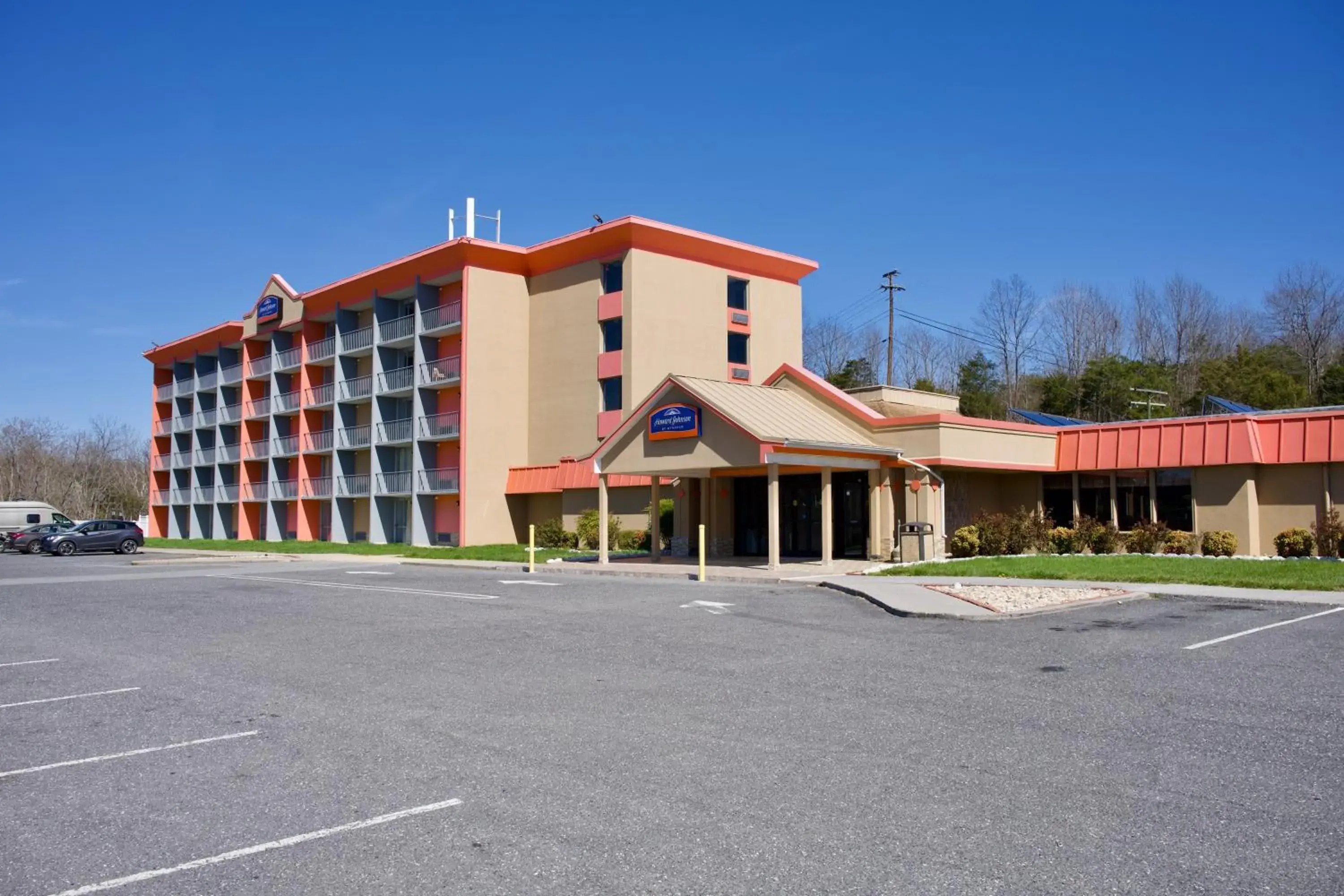 Property building in Howard Johnson by Wyndham Lexington Property building in Howard Johnson by Wyndham Lexington
