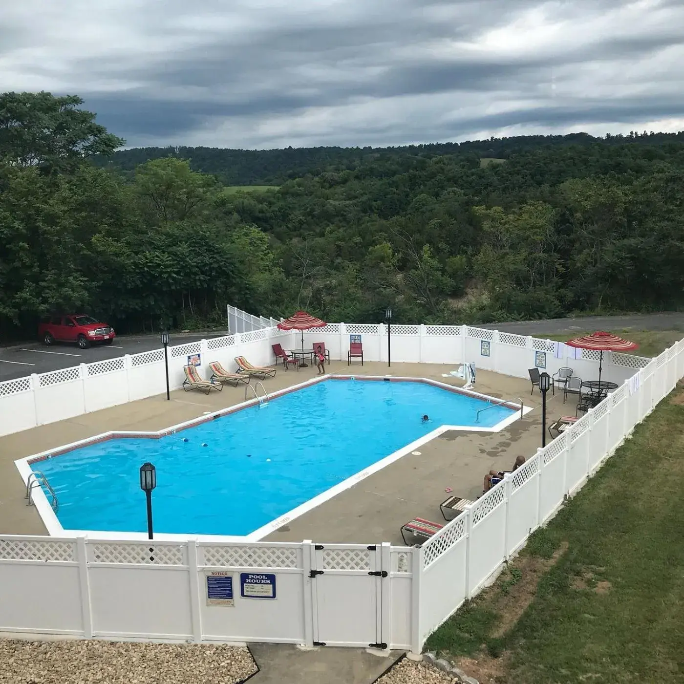 Swimming pool in Howard Johnson by Wyndham Lexington Swimming pool in Howard Johnson by Wyndham Lexington