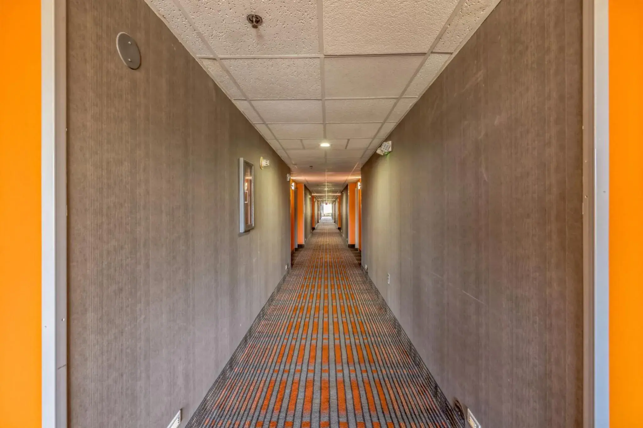 Property building in Howard Johnson by Wyndham Lexington Property building in Howard Johnson by Wyndham Lexington