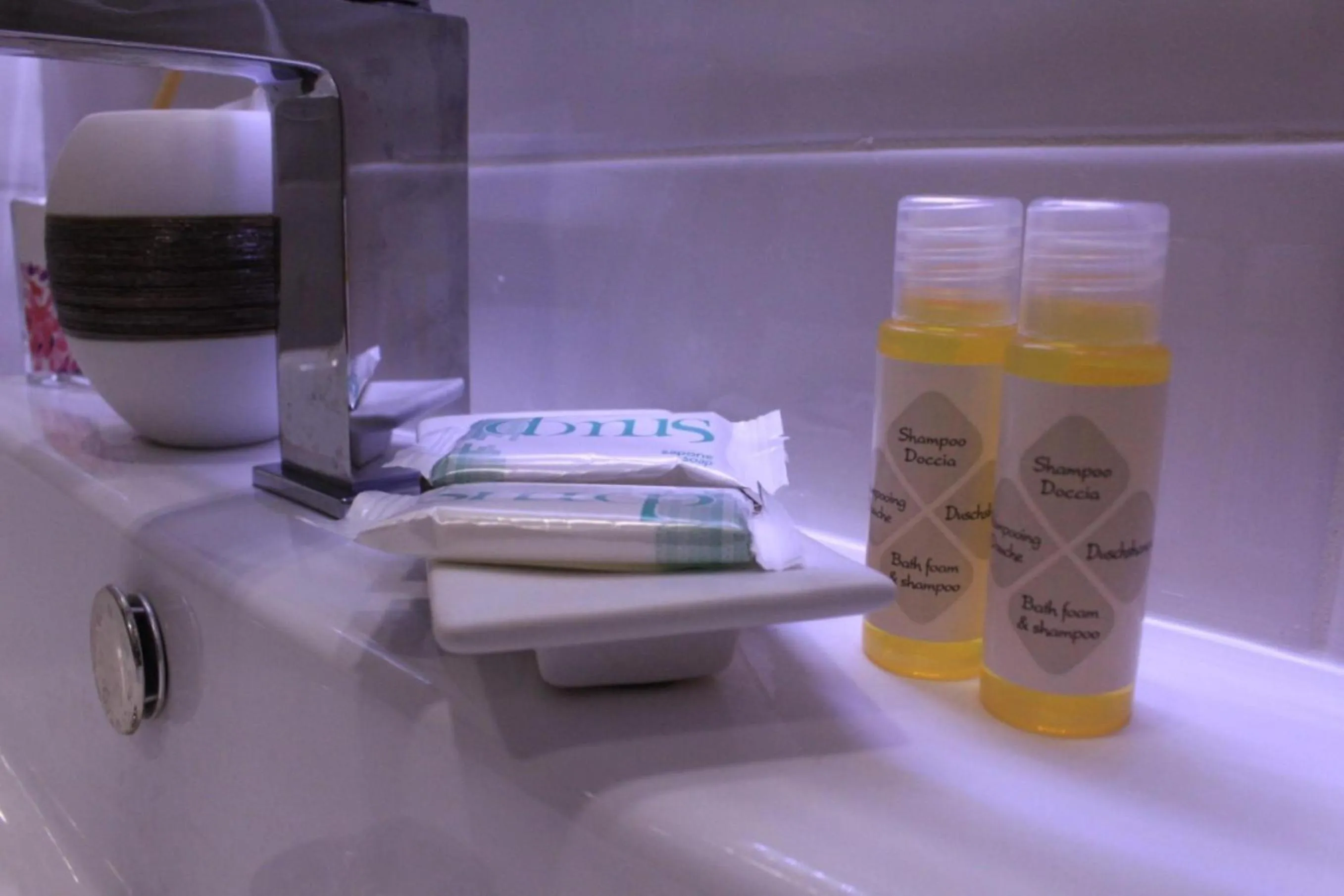 Bathroom in Gazebo Rooms