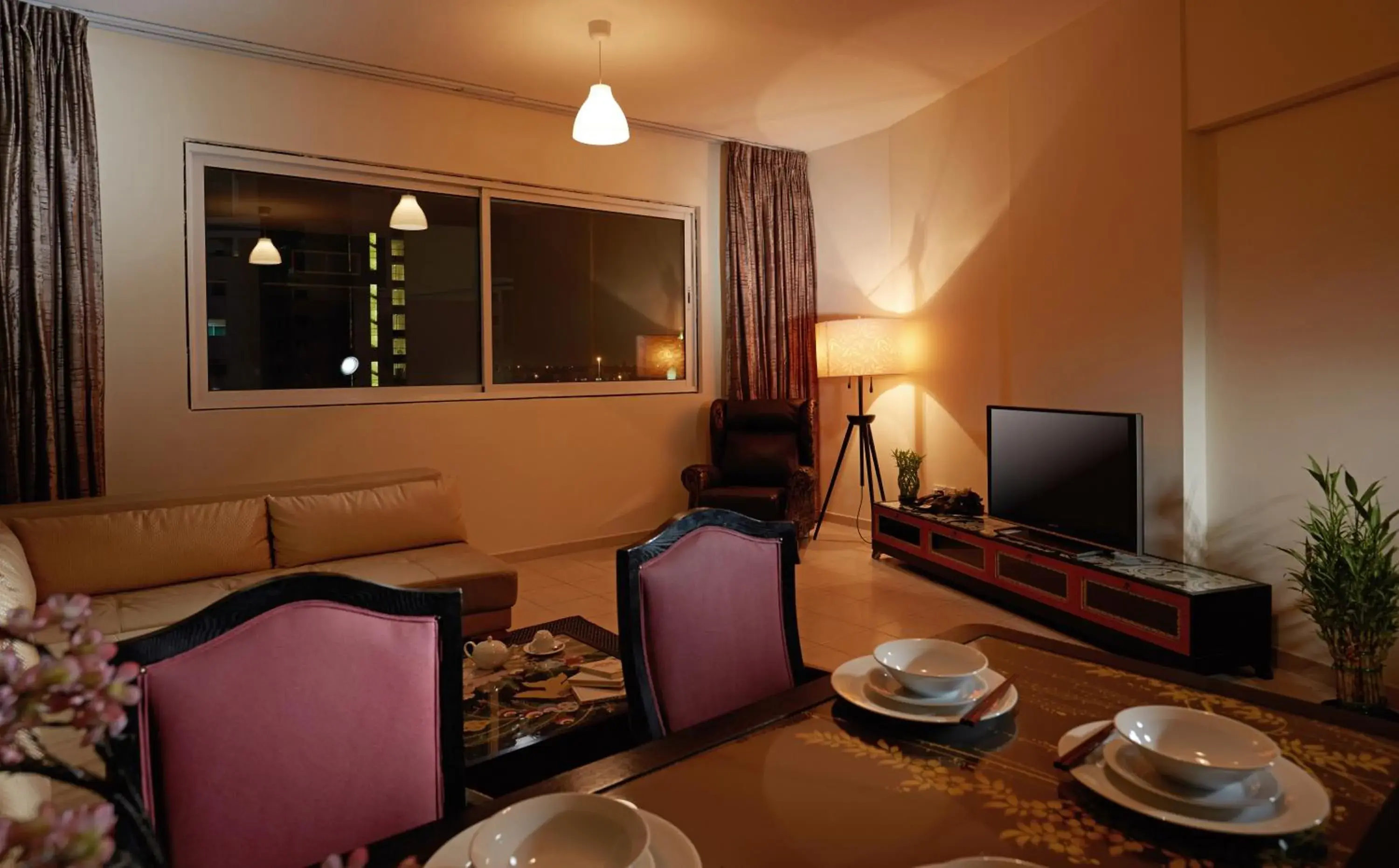 Deluxe One-Bedroom Apartment in ZiQoo Hotel Apartments Dubai Deluxe One-Bedroom Apartment in ZiQoo Hotel Apartments Dubai