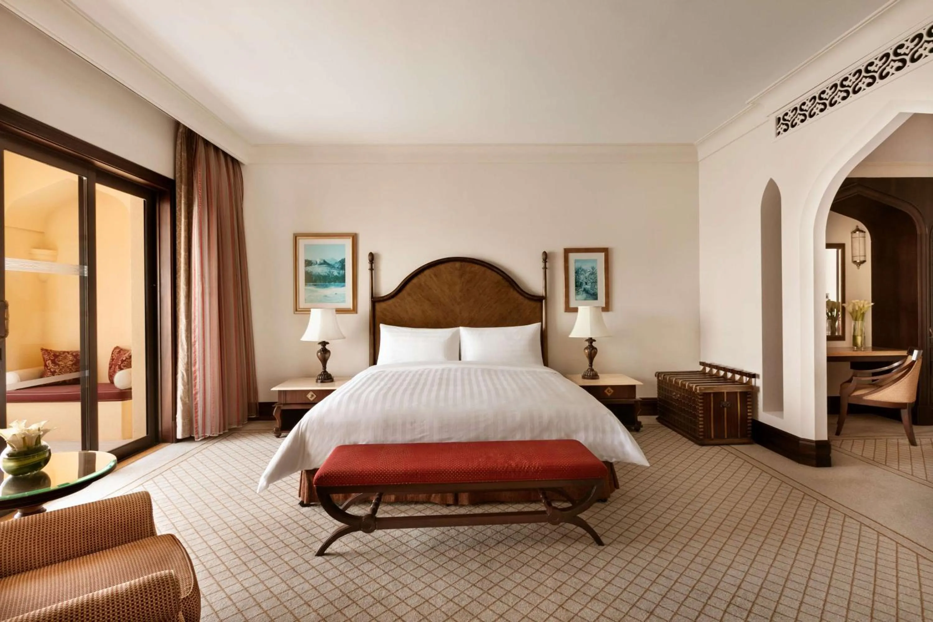 Photo of the whole room, Bed in Shangri-La Qaryat Al Beri, Abu Dhabi