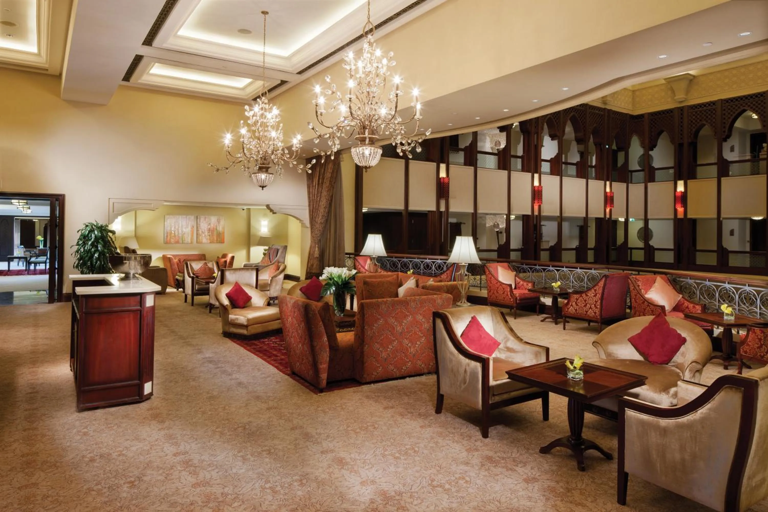 Lounge or bar in Shangri-La Qaryat Al Beri, Abu Dhabi