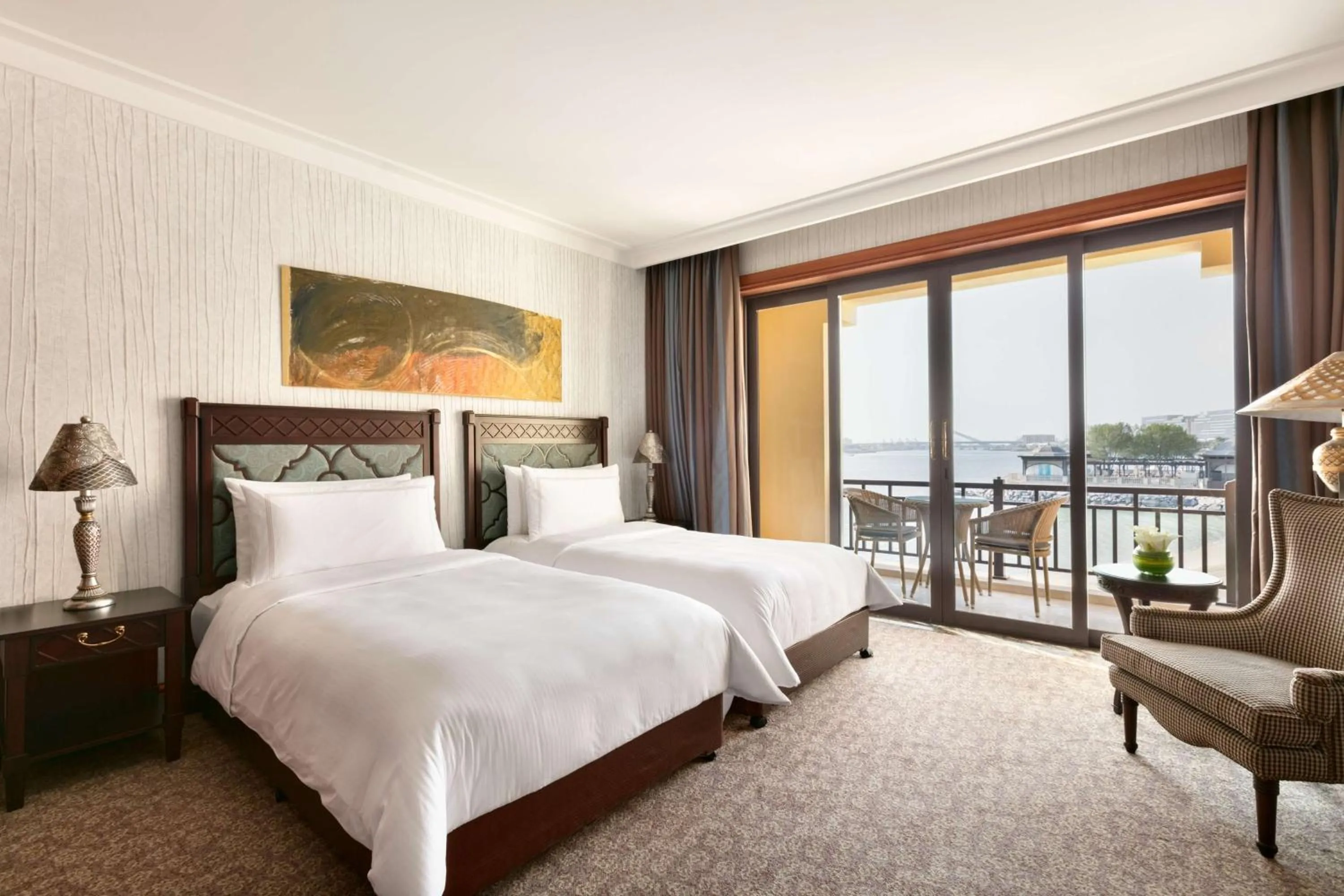 Photo of the whole room, Bed in Shangri-La Qaryat Al Beri, Abu Dhabi