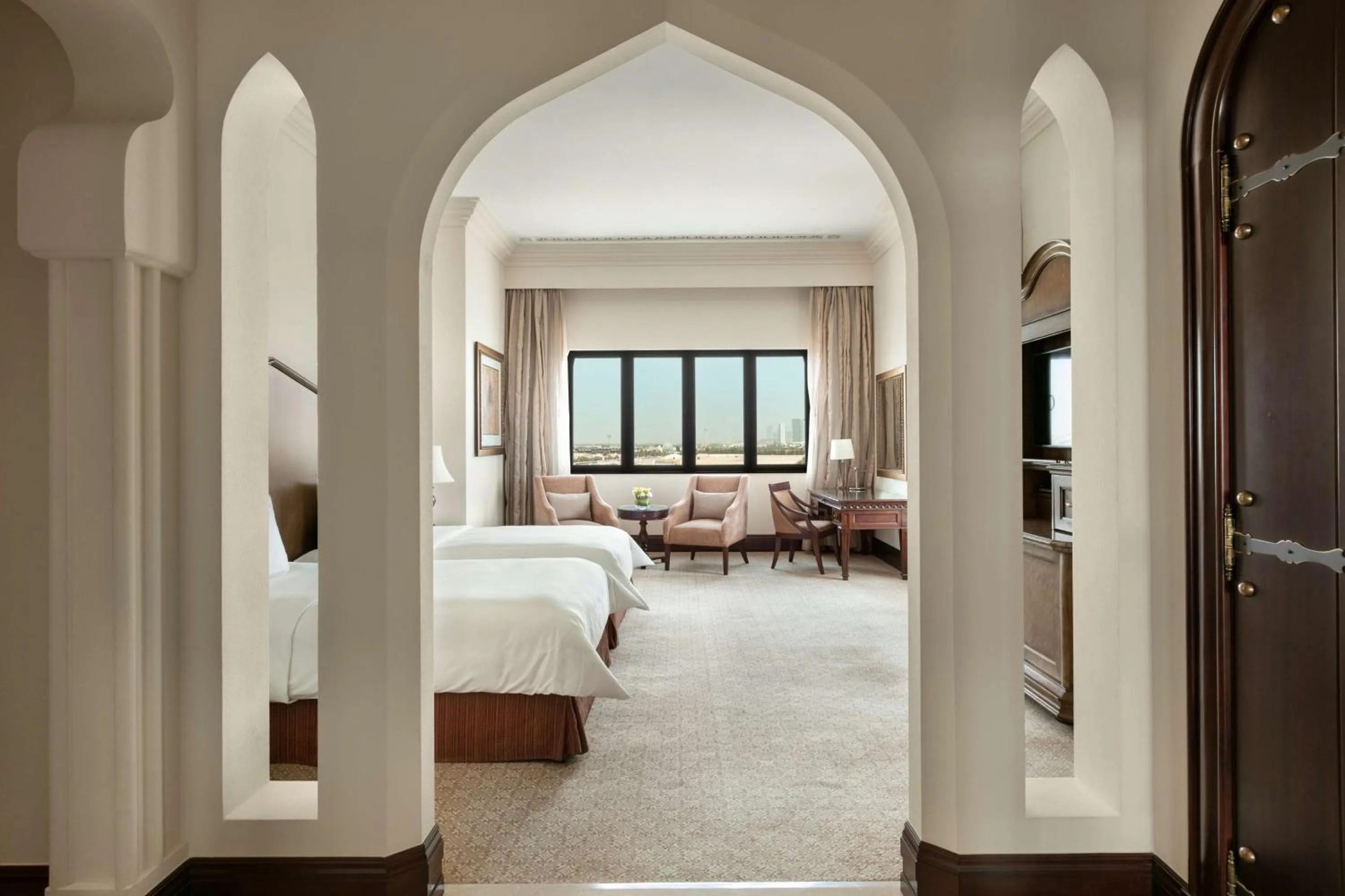 Photo of the whole room, Bed in Shangri-La Qaryat Al Beri, Abu Dhabi