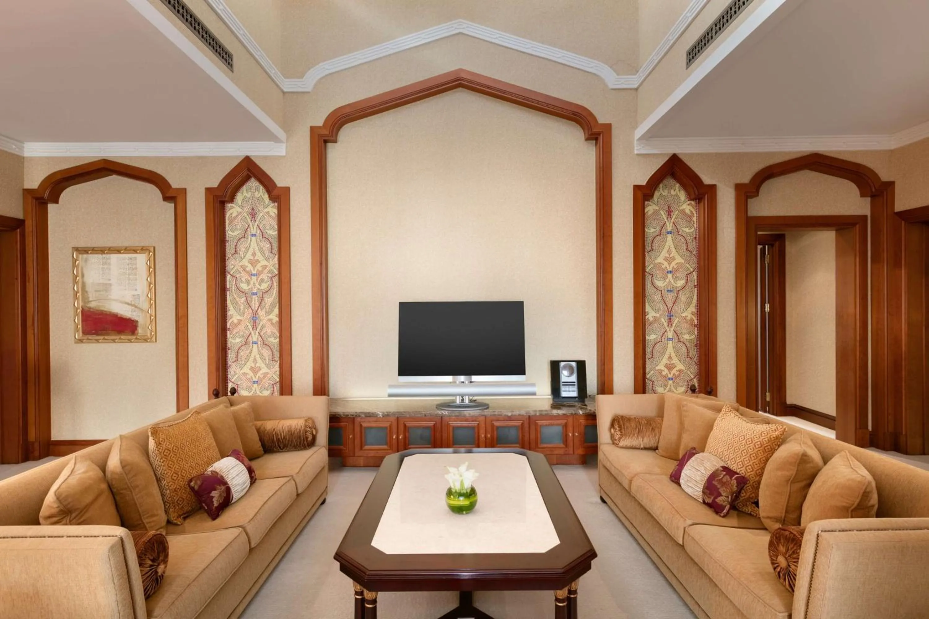 Photo of the whole room in Shangri-La Qaryat Al Beri, Abu Dhabi
