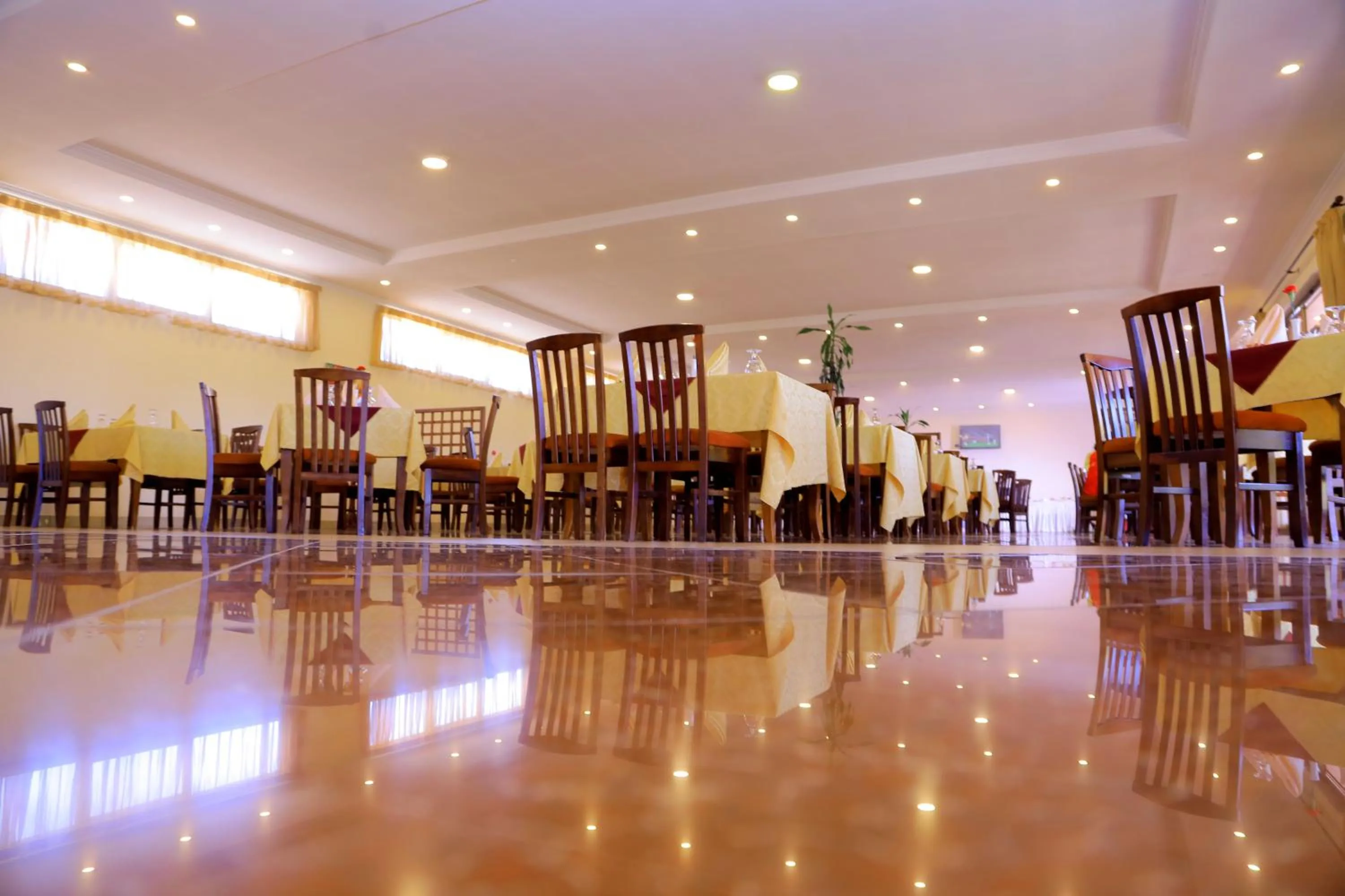 Restaurant/places to eat in Yaya Africa Athletics Village