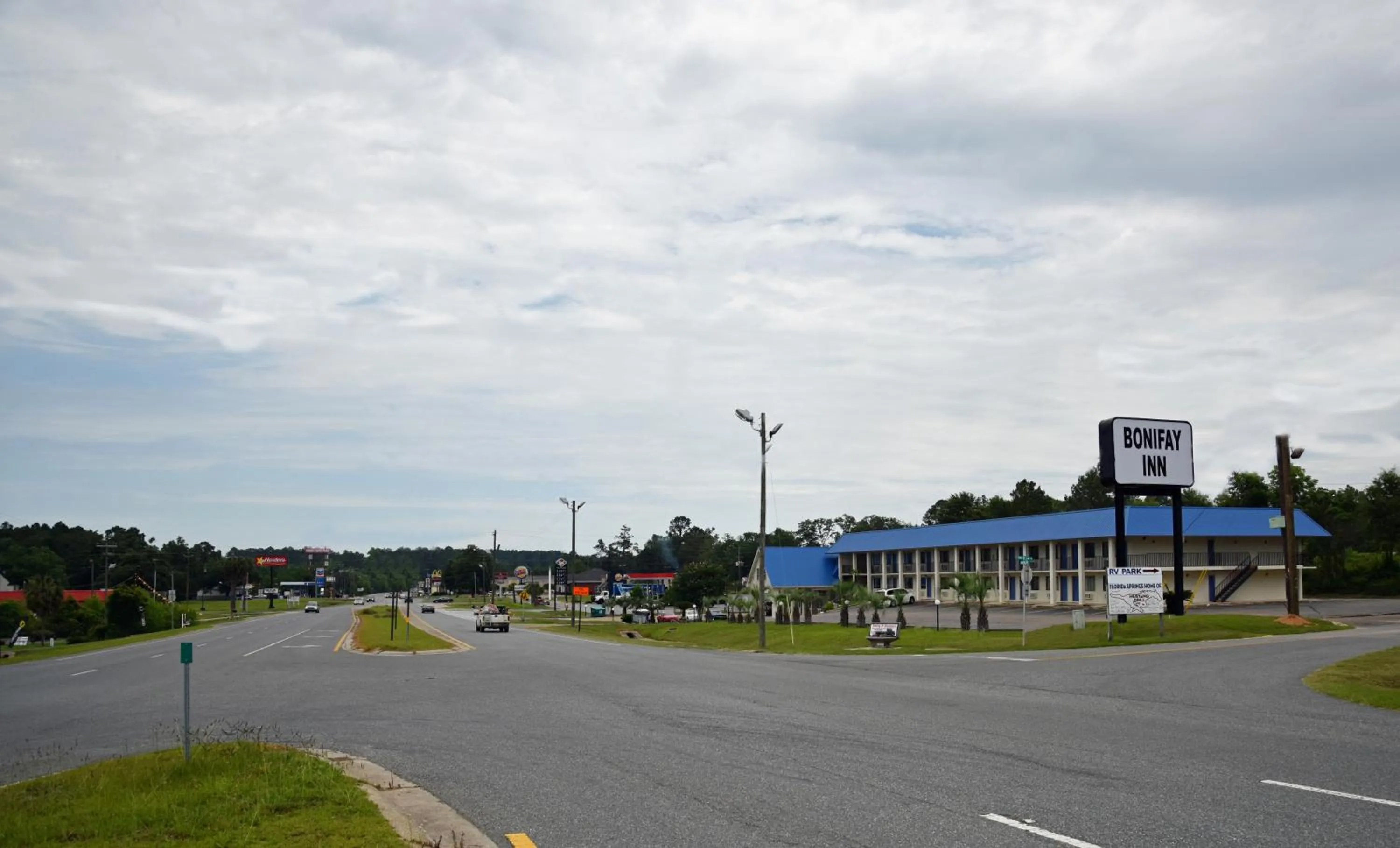 Property building in Bonifay Inn