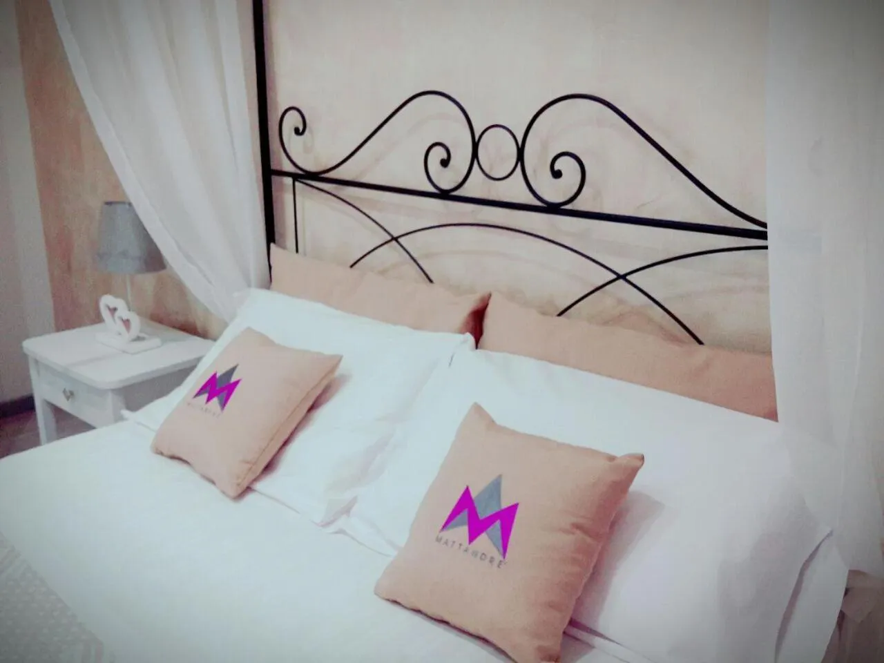 Property building, Bed in Mattandre