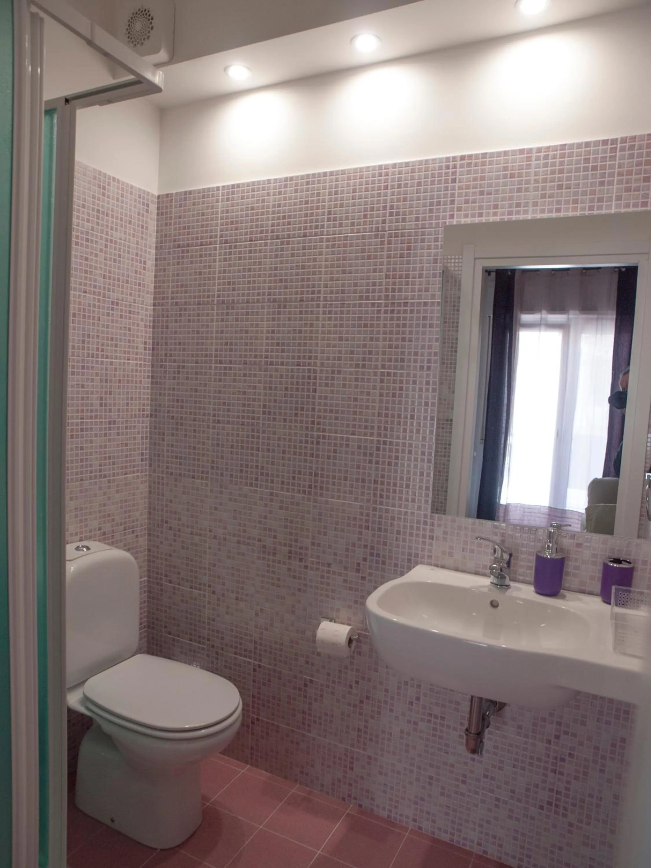 Shower in Bouganville House