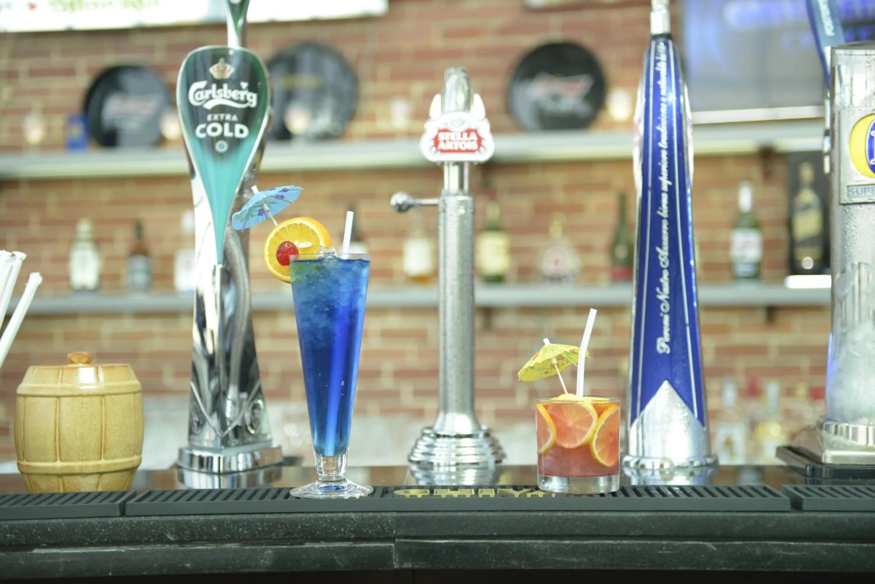 Lounge or bar in Mirfa Hotel